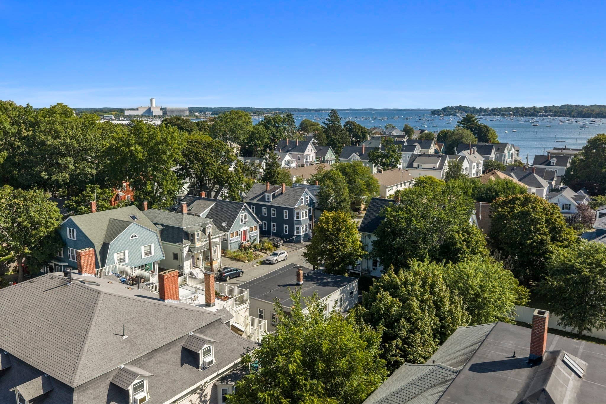 2 Family - 2 Units Up/Down at 5 Willow Ave, Salem MA 01970, Salem, photo 22 of 25