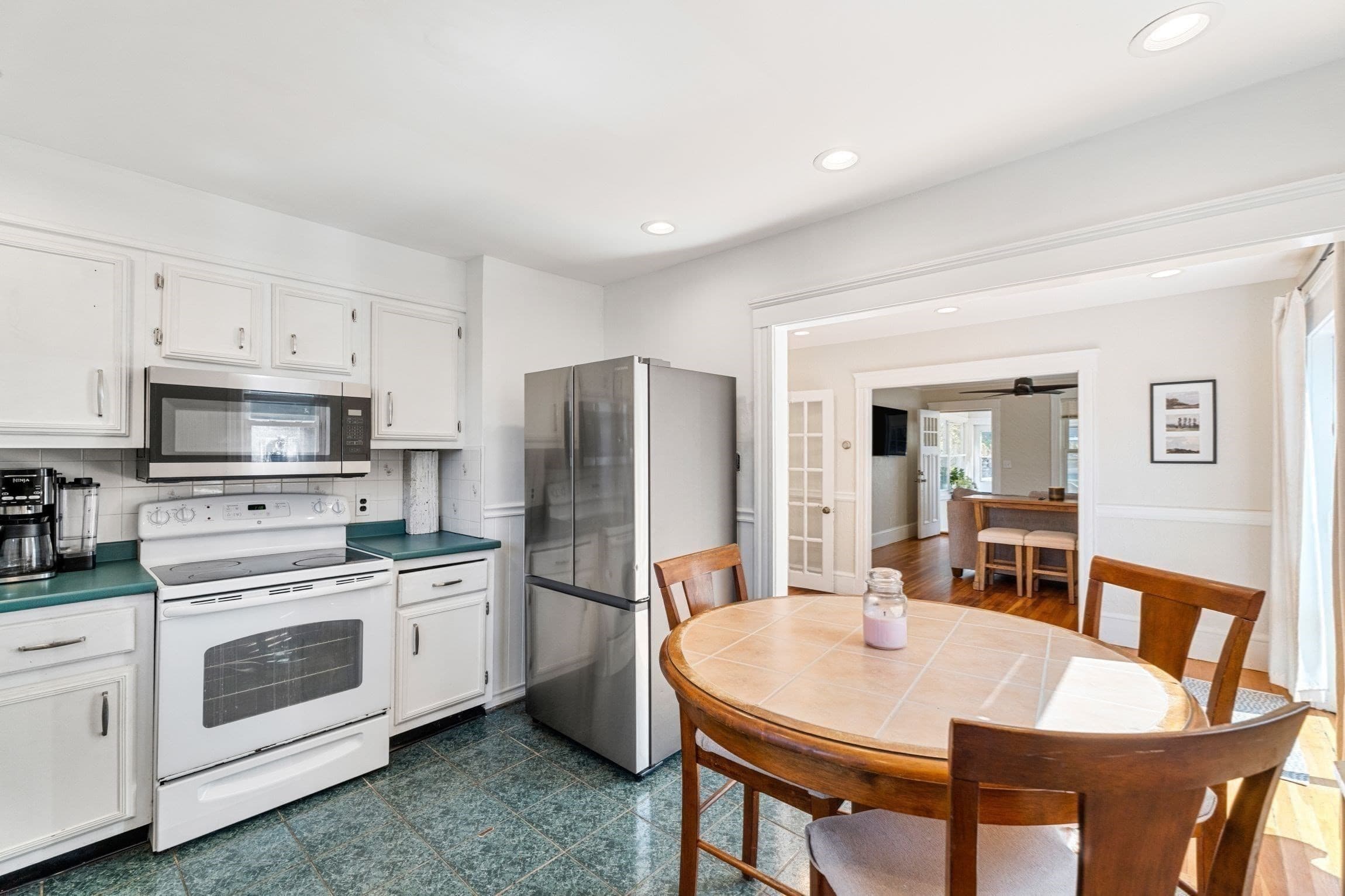 Single Family Residence at 11 Clifton Ave, Saugus MA 01906, Saugus, photo 7 of 21