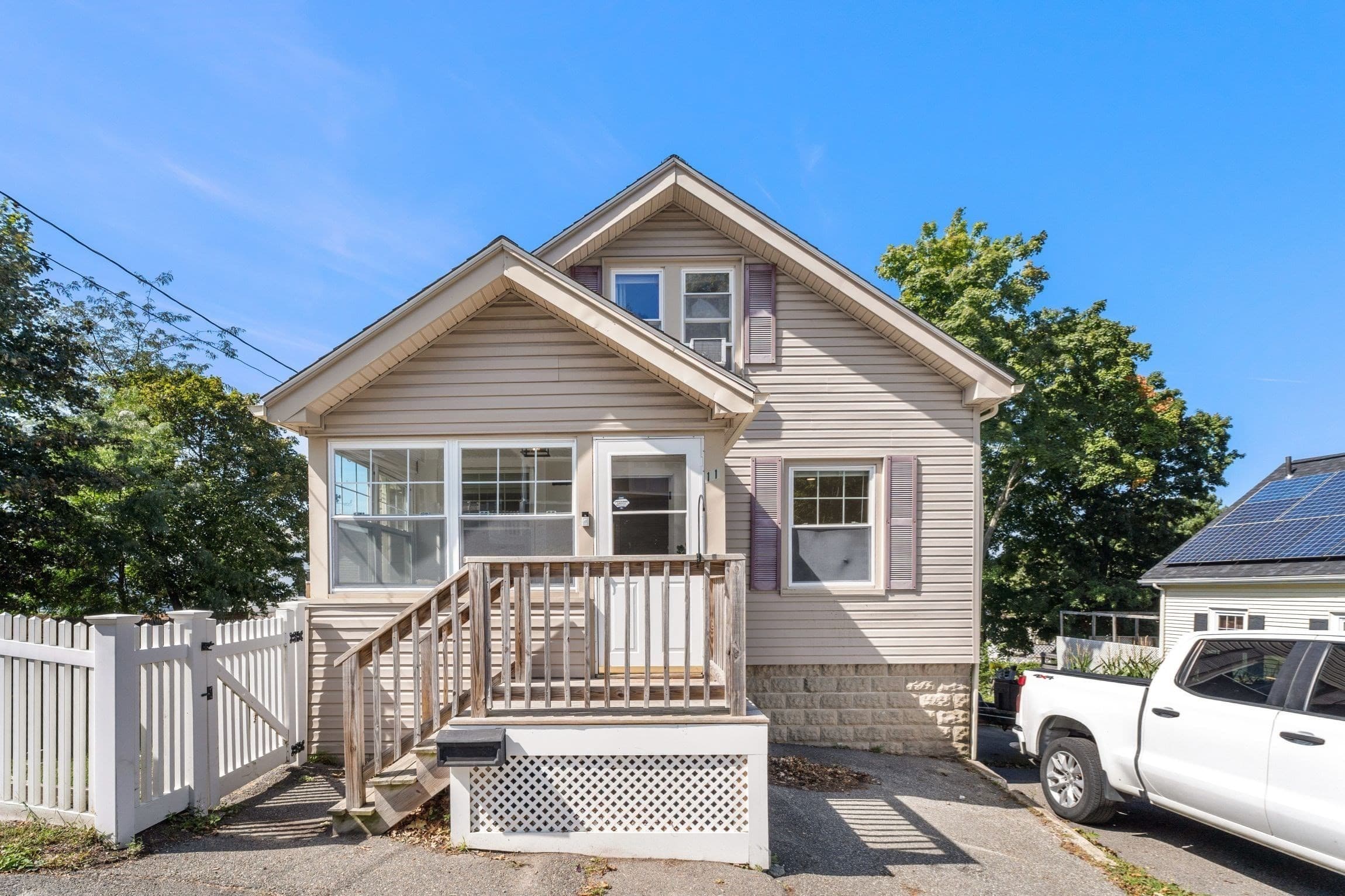 11 Clifton Ave, Saugus MA 01906
