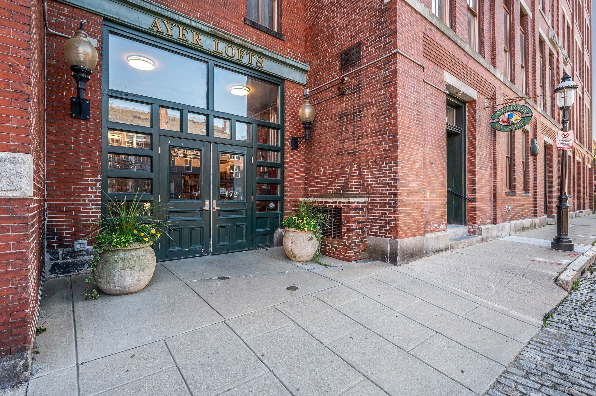 172 Middle St # 204, Lowell MA 01852
