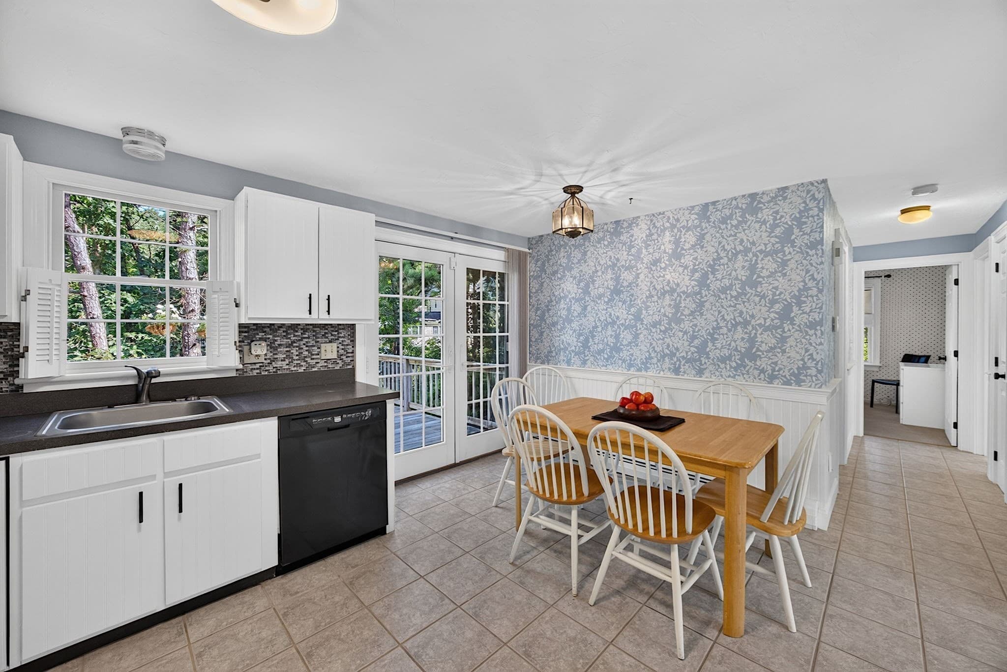 Single Family Residence at 126 Old Colony Drive, Mashpee MA 02649, Mashpee, photo 12 of 42