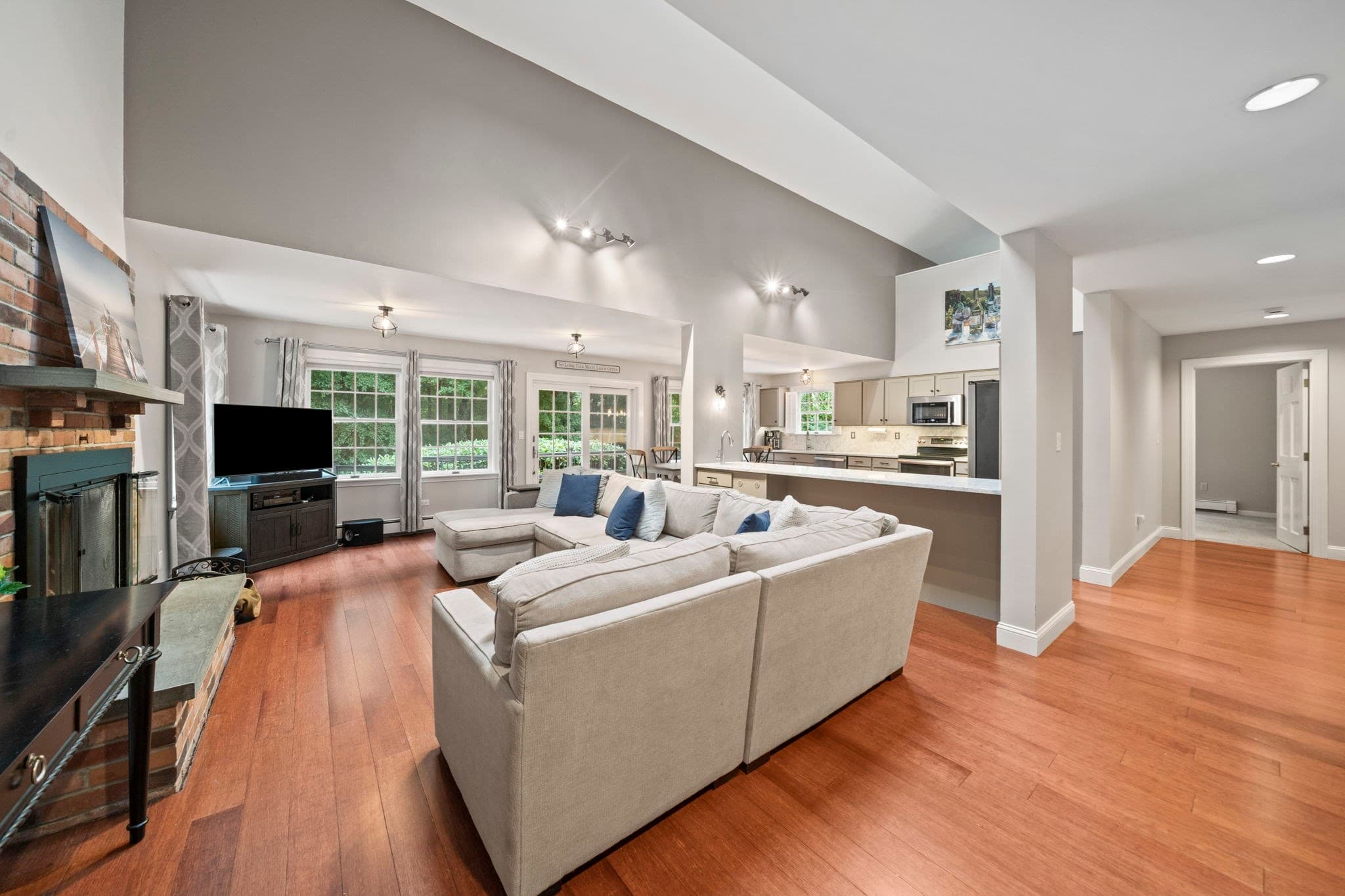 Single Family Residence at 1 Millets Ln, Manchester MA 01944, Manchester, photo 10 of 42