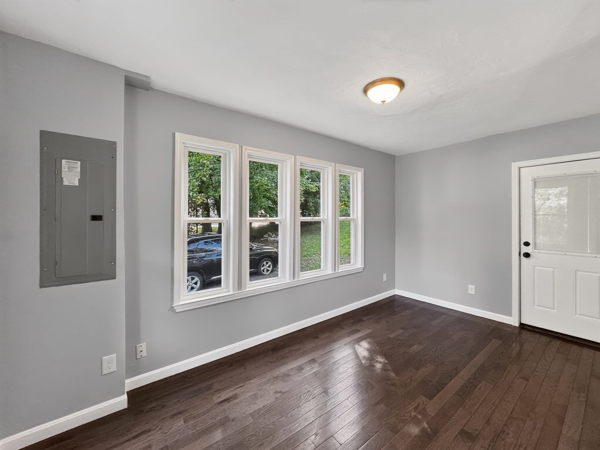 Single Family Residence at 660 Pleasant St, Leicester MA 01542, Leicester, photo 11 of 38