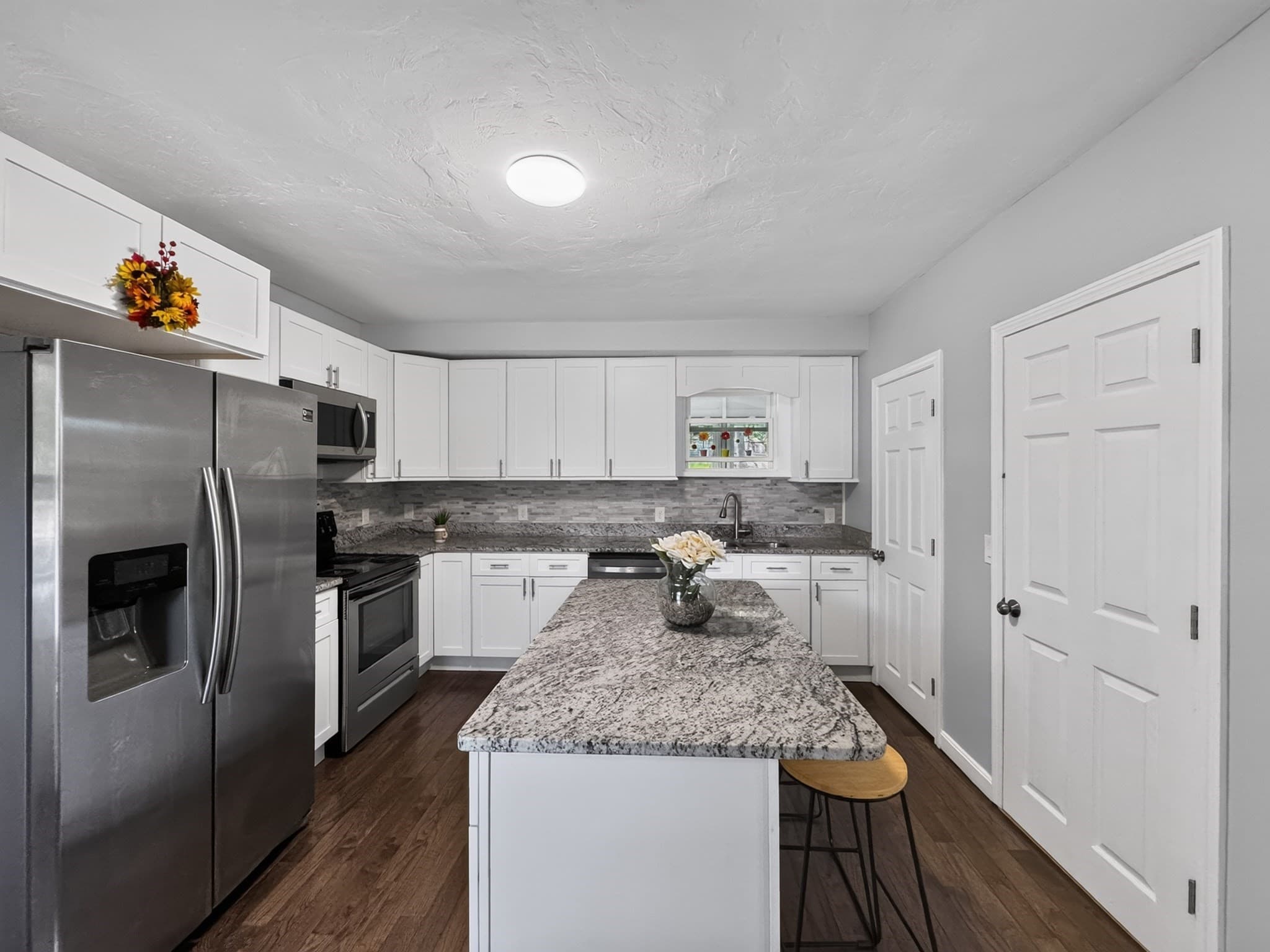 Single Family Residence at 660 Pleasant St, Leicester MA 01542, Leicester, photo 4 of 38