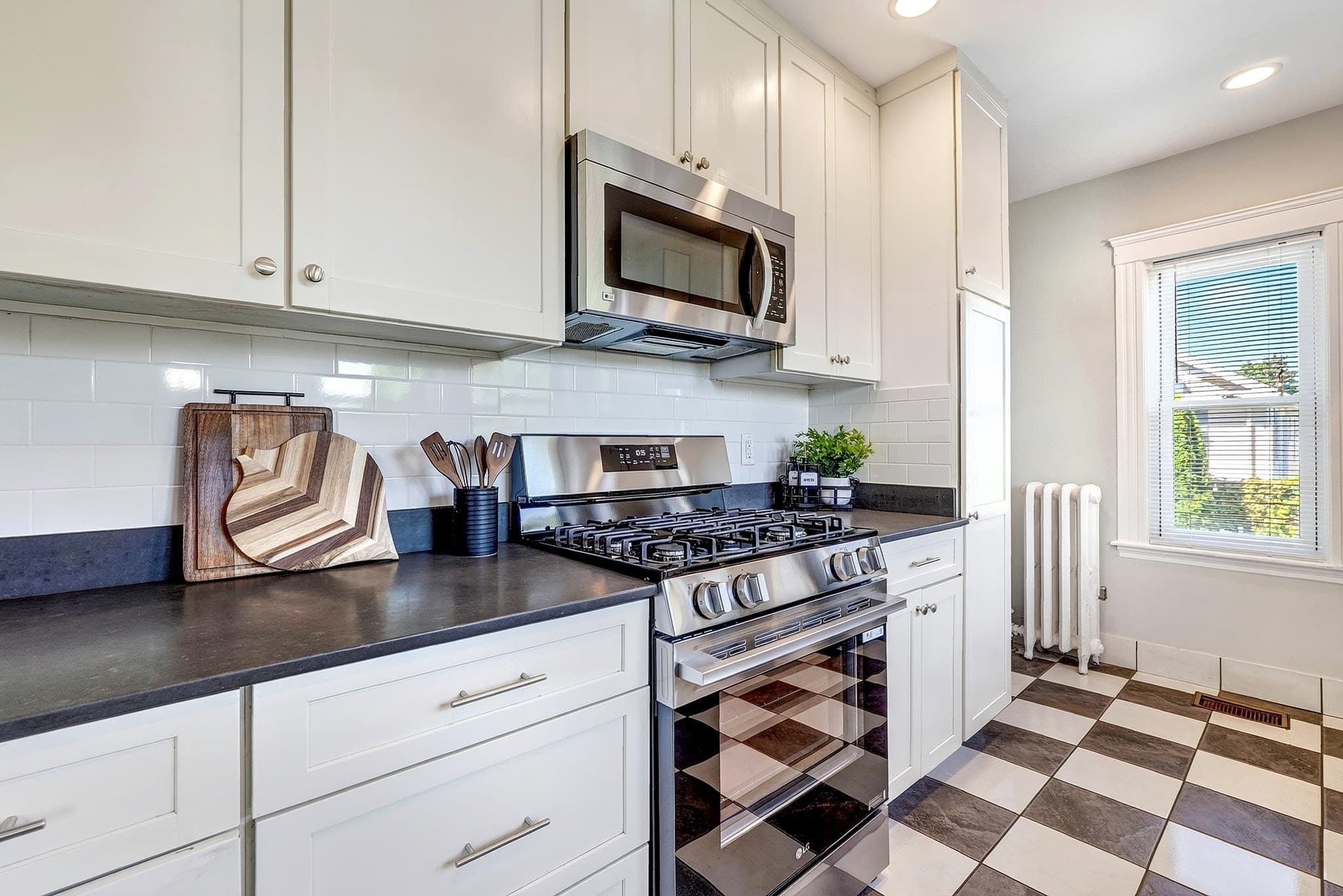 Condominium at 29-31 Jackson Ter # 29, Newton MA 02458, Newton, photo 23 of 42