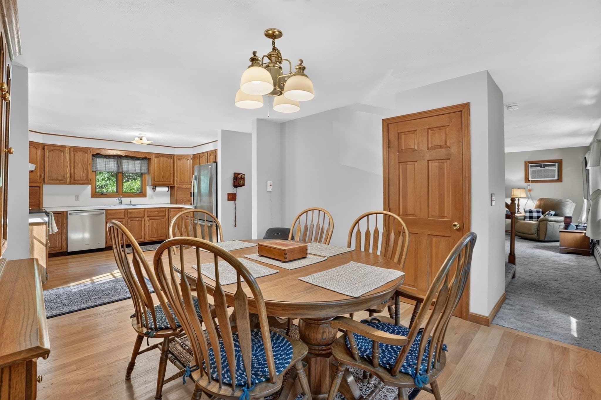 Single Family Residence at 210 Tispaquin St, Middleboro MA 02346, Middleboro, photo 11 of 38