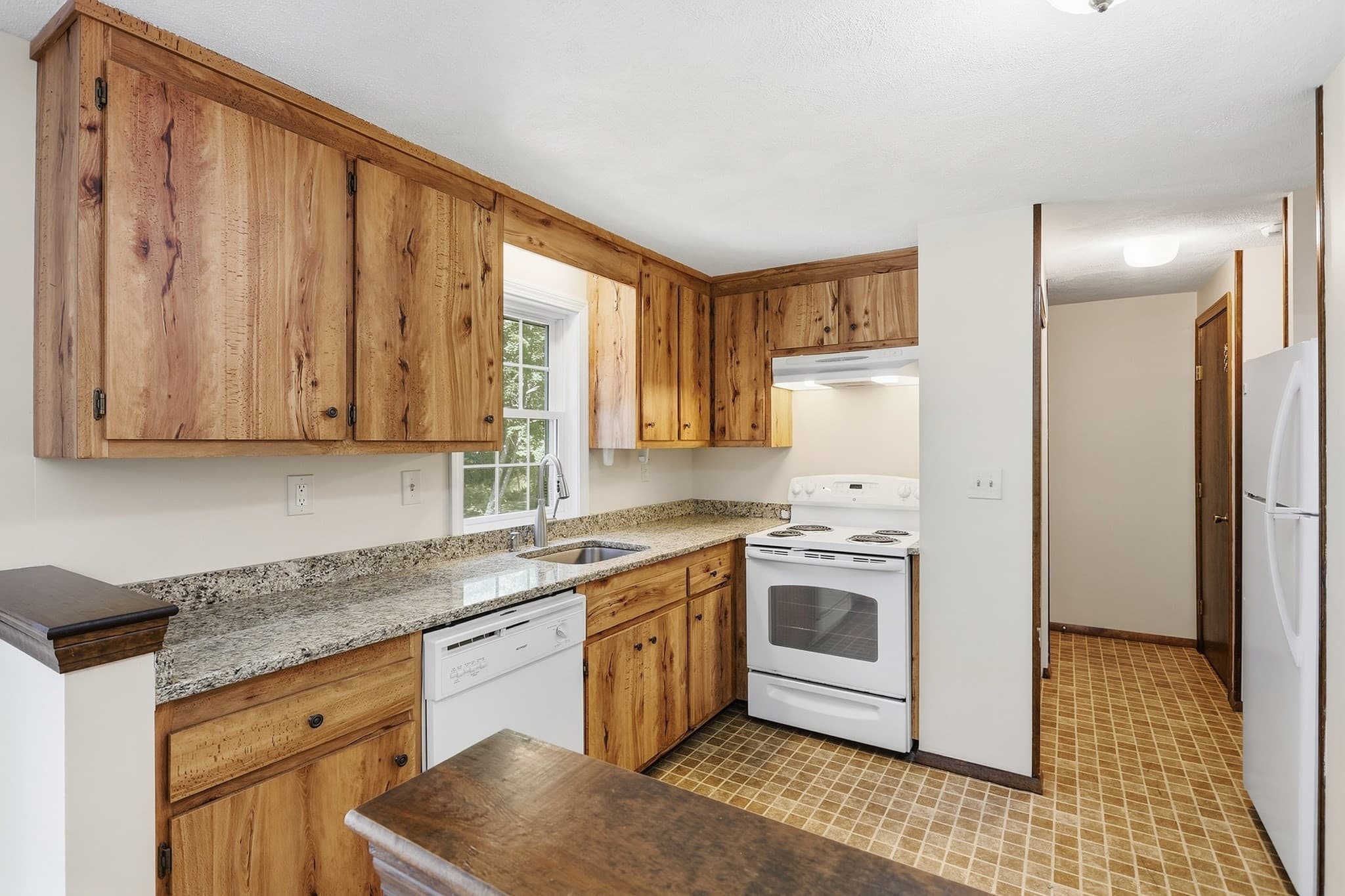 Condominium at 100 Baldwin # 100, Boxborough MA 01719, Boxborough, photo 8 of 29
