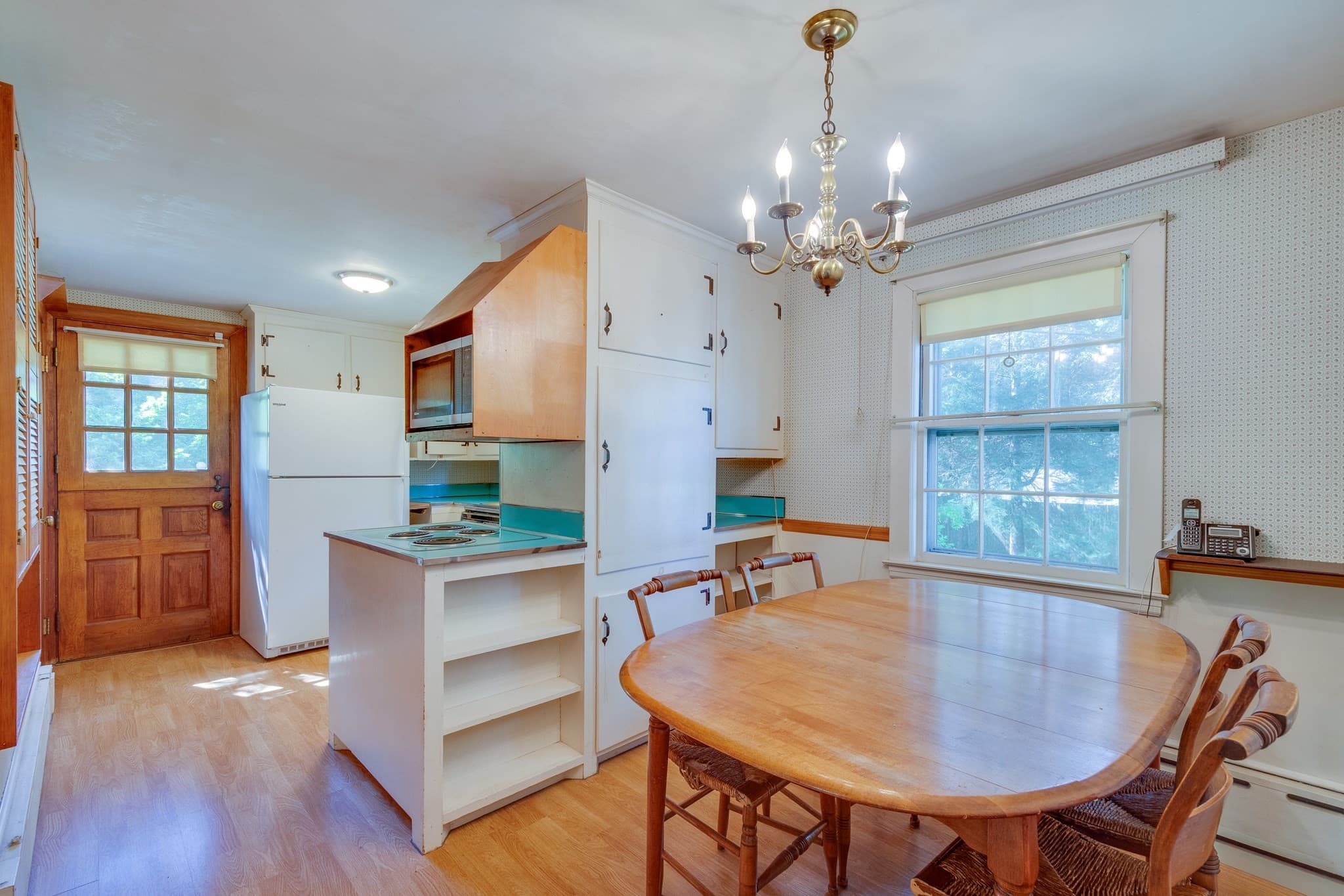 Single Family Residence at 20 Tyler Rd, Beverly MA 01915, Beverly, photo 6 of 30