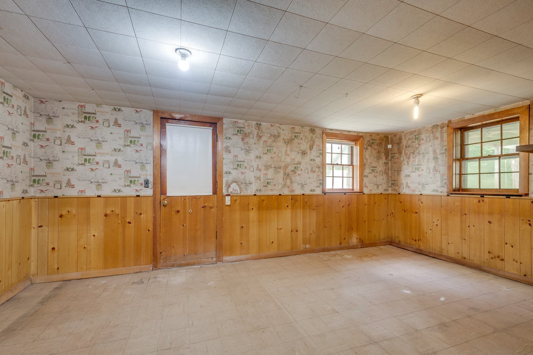 Single Family Residence at 20 Tyler Rd, Beverly MA 01915, Beverly, photo 18 of 30