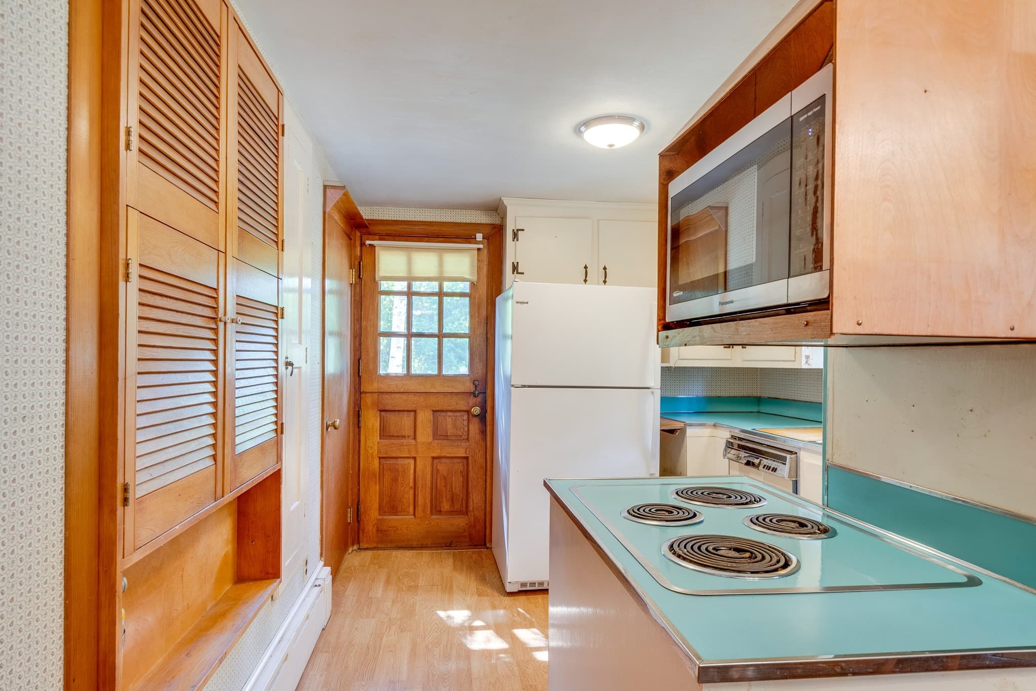 Single Family Residence at 20 Tyler Rd, Beverly MA 01915, Beverly, photo 8 of 30