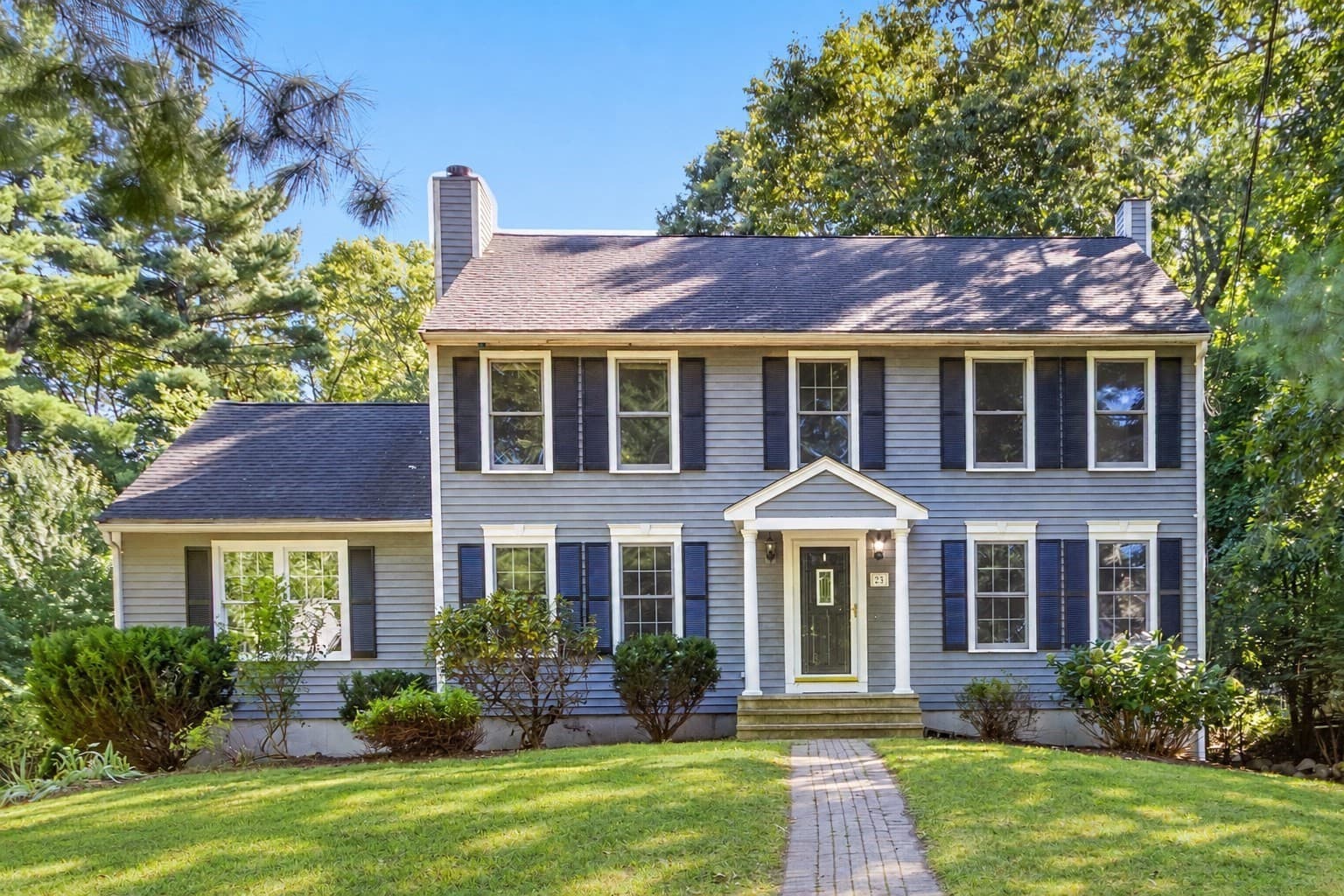 23 Oak St, Medway MA 02053