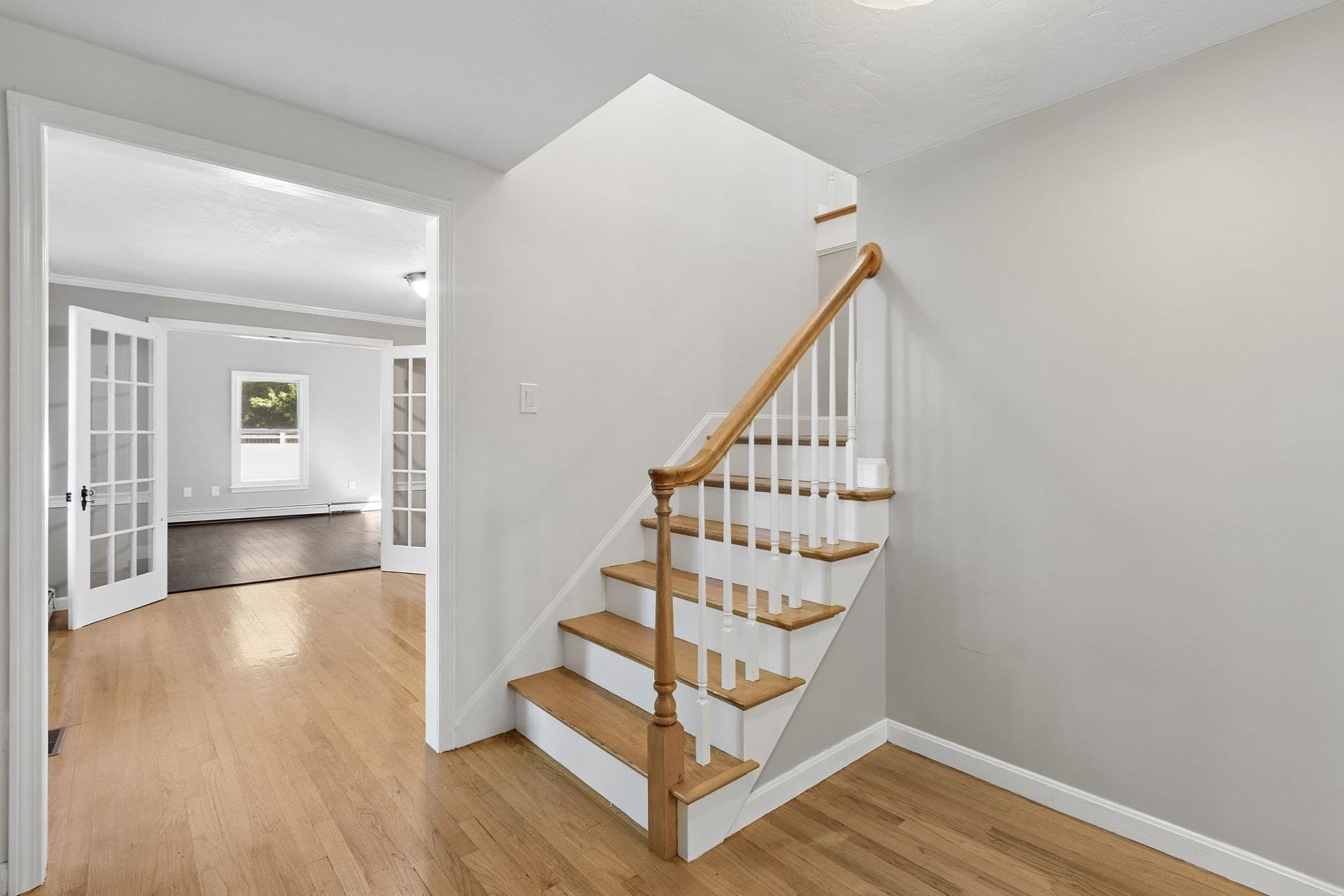 Single Family Residence at 23 Oak St, Medway MA 02053, Medway, photo 4 of 42