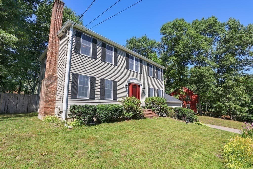 41 Virginia Ave, North Attleboro MA 02763