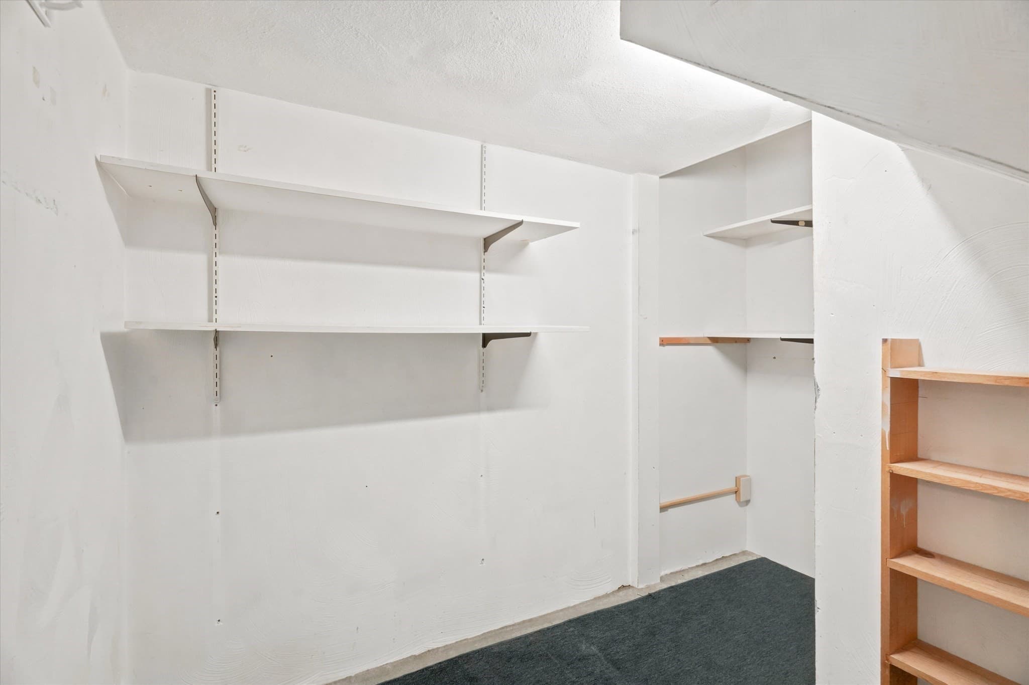 Condominium at 59 Holyoke # 3, Lynn MA 01905, Lynn, photo 13 of 41