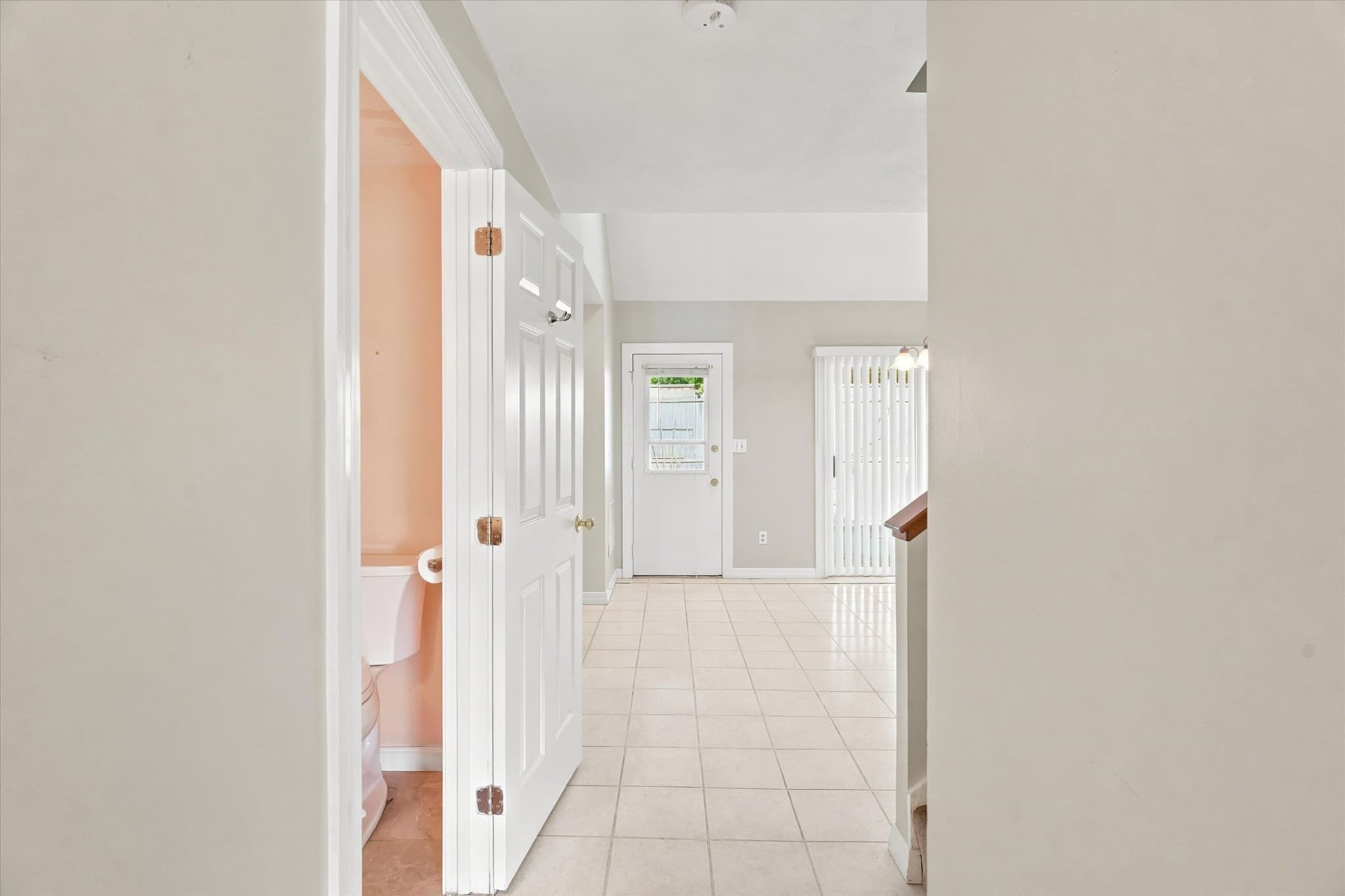 Condominium at 59 Holyoke # 3, Lynn MA 01905, Lynn, photo 22 of 41