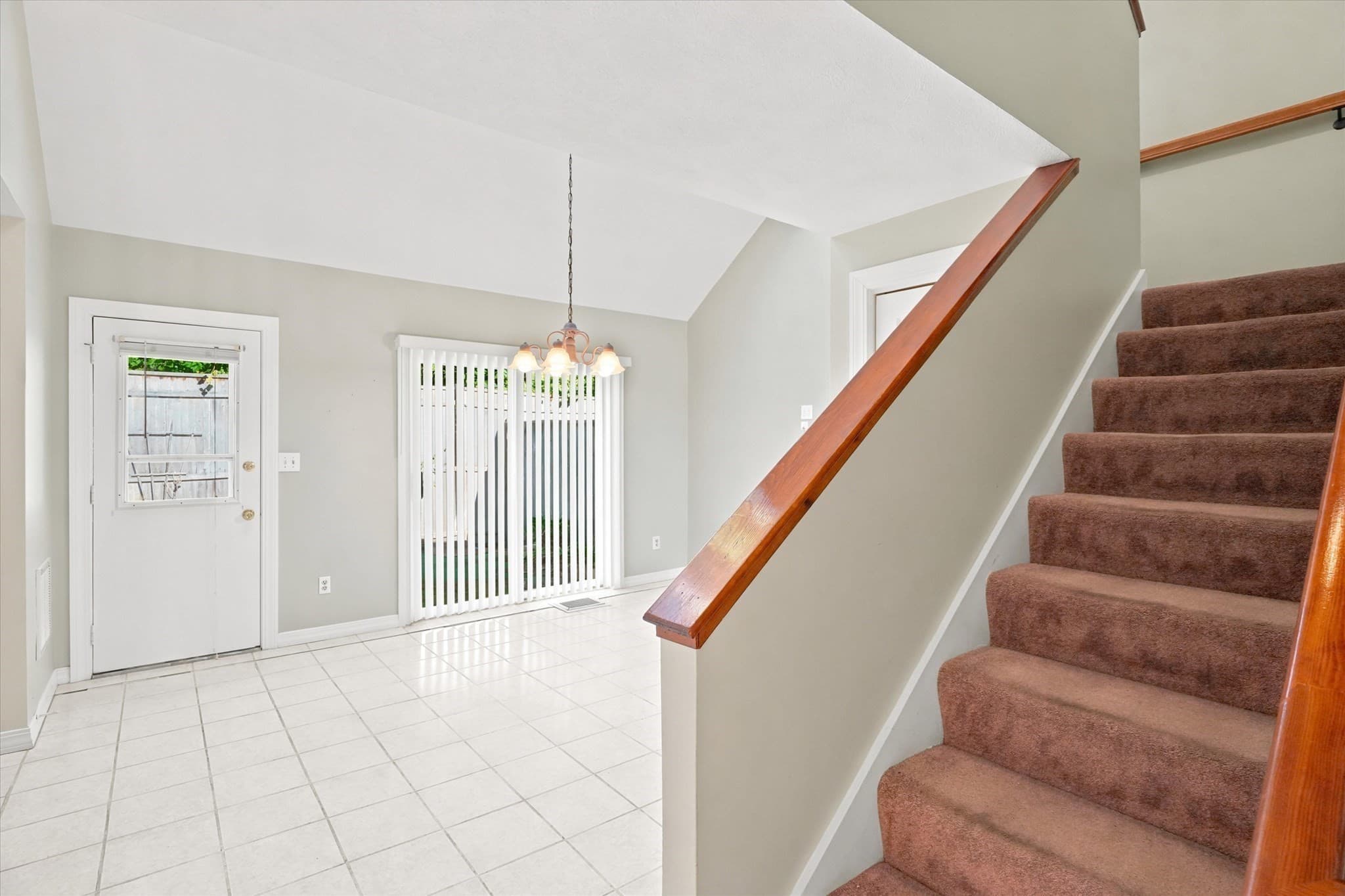 Condominium at 59 Holyoke # 3, Lynn MA 01905, Lynn, photo 14 of 41