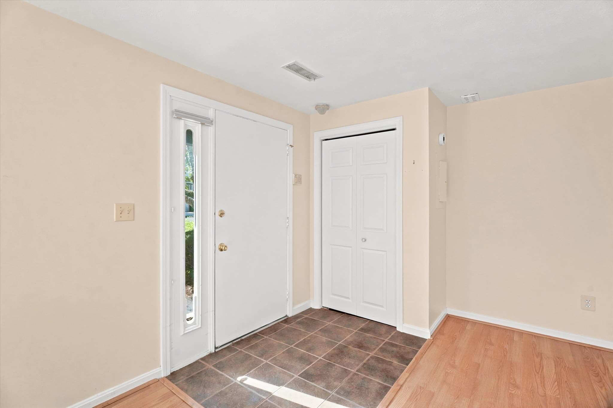 Condominium at 59 Holyoke # 3, Lynn MA 01905, Lynn, photo 18 of 41