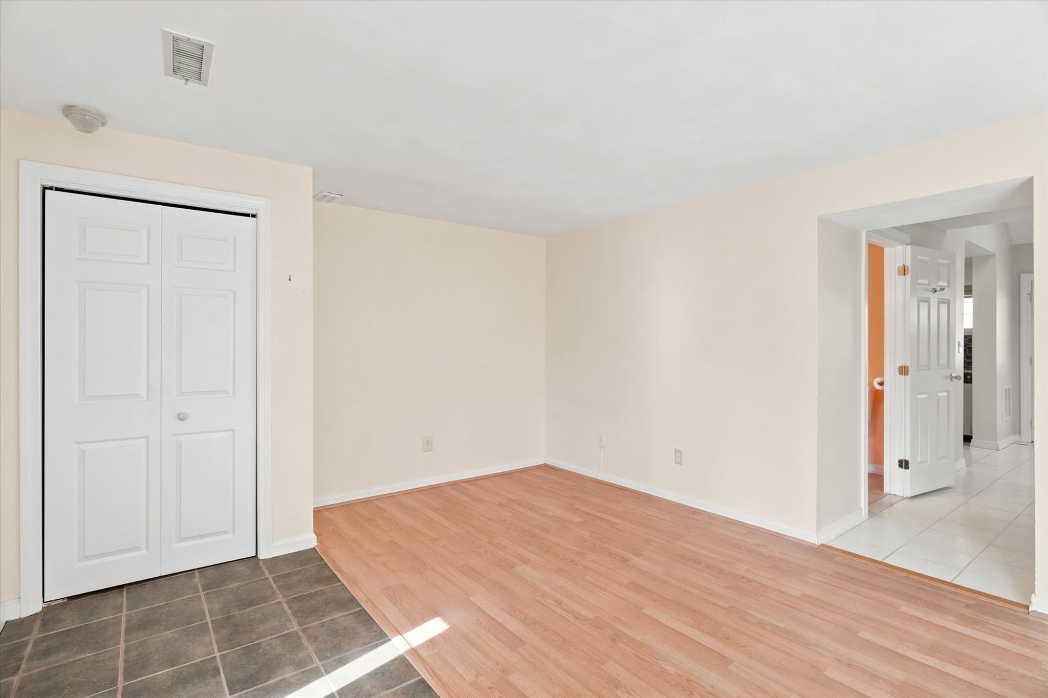 Condominium at 59 Holyoke # 3, Lynn MA 01905, Lynn, photo 15 of 41