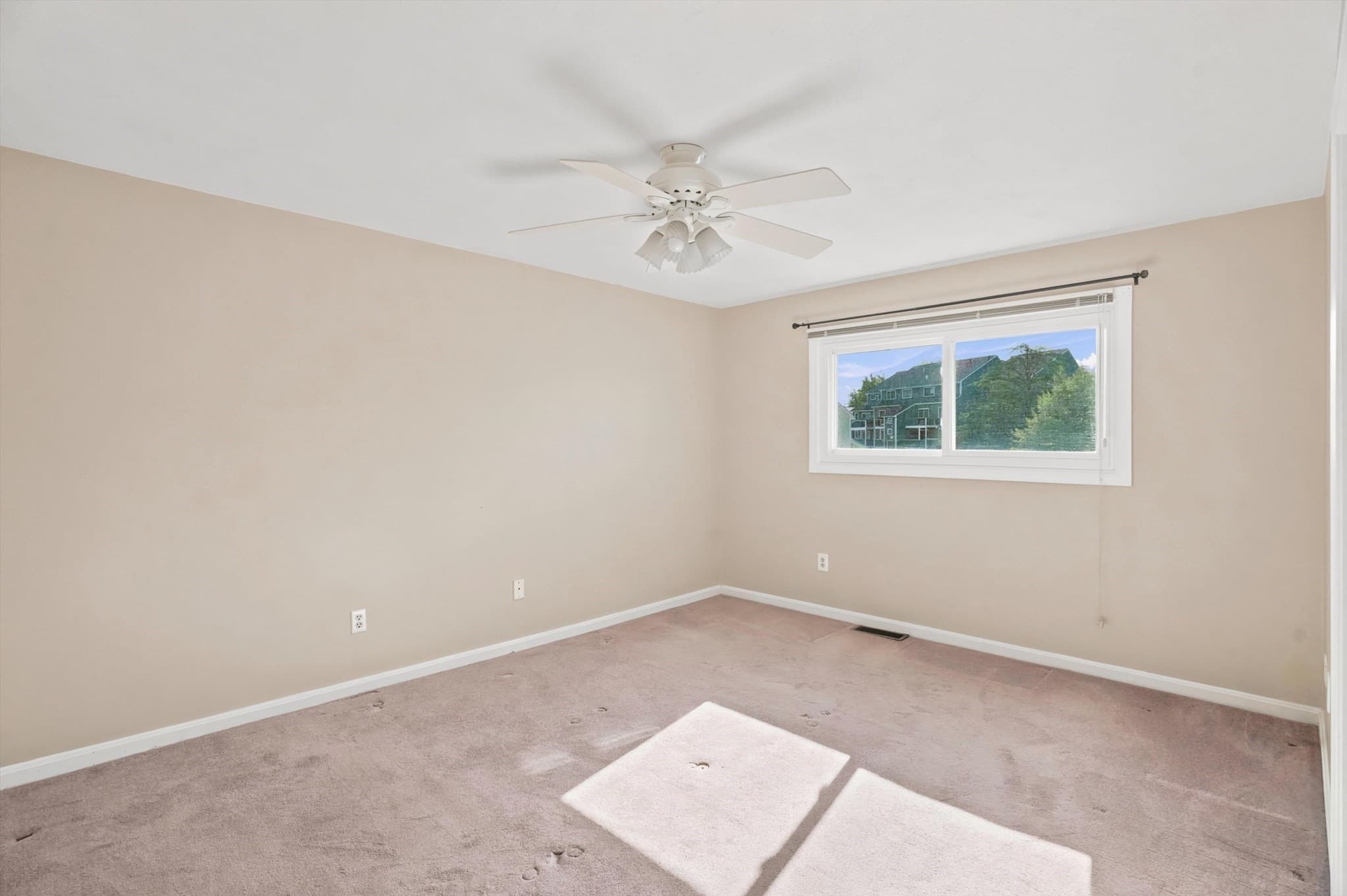 Condominium at 59 Holyoke # 3, Lynn MA 01905, Lynn, photo 29 of 41