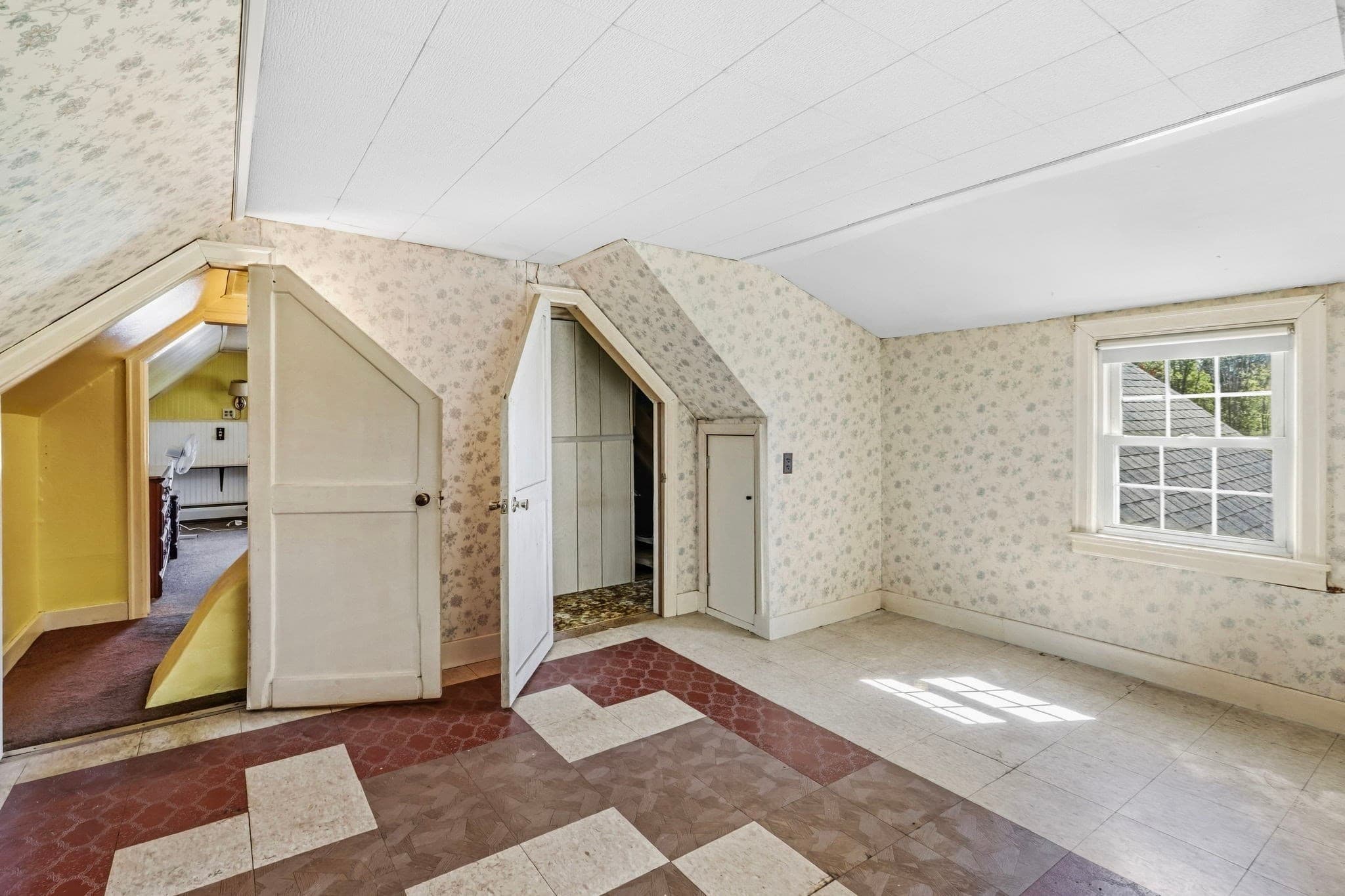 Single Family Residence at 515 Main Rd, Chesterfield MA 01012, photo 26 of 42