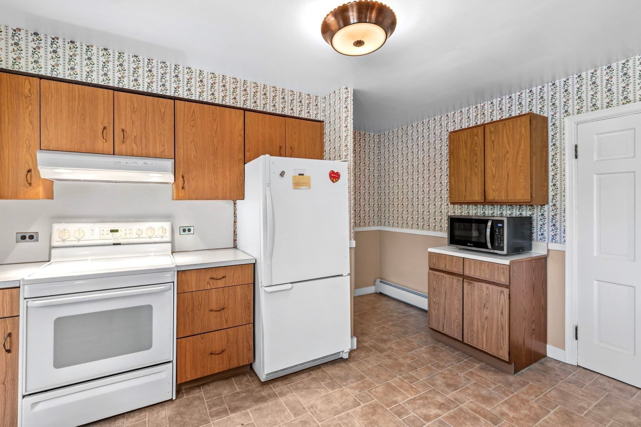 Single Family Residence at 515 Main Rd, Chesterfield MA 01012, photo 9 of 42