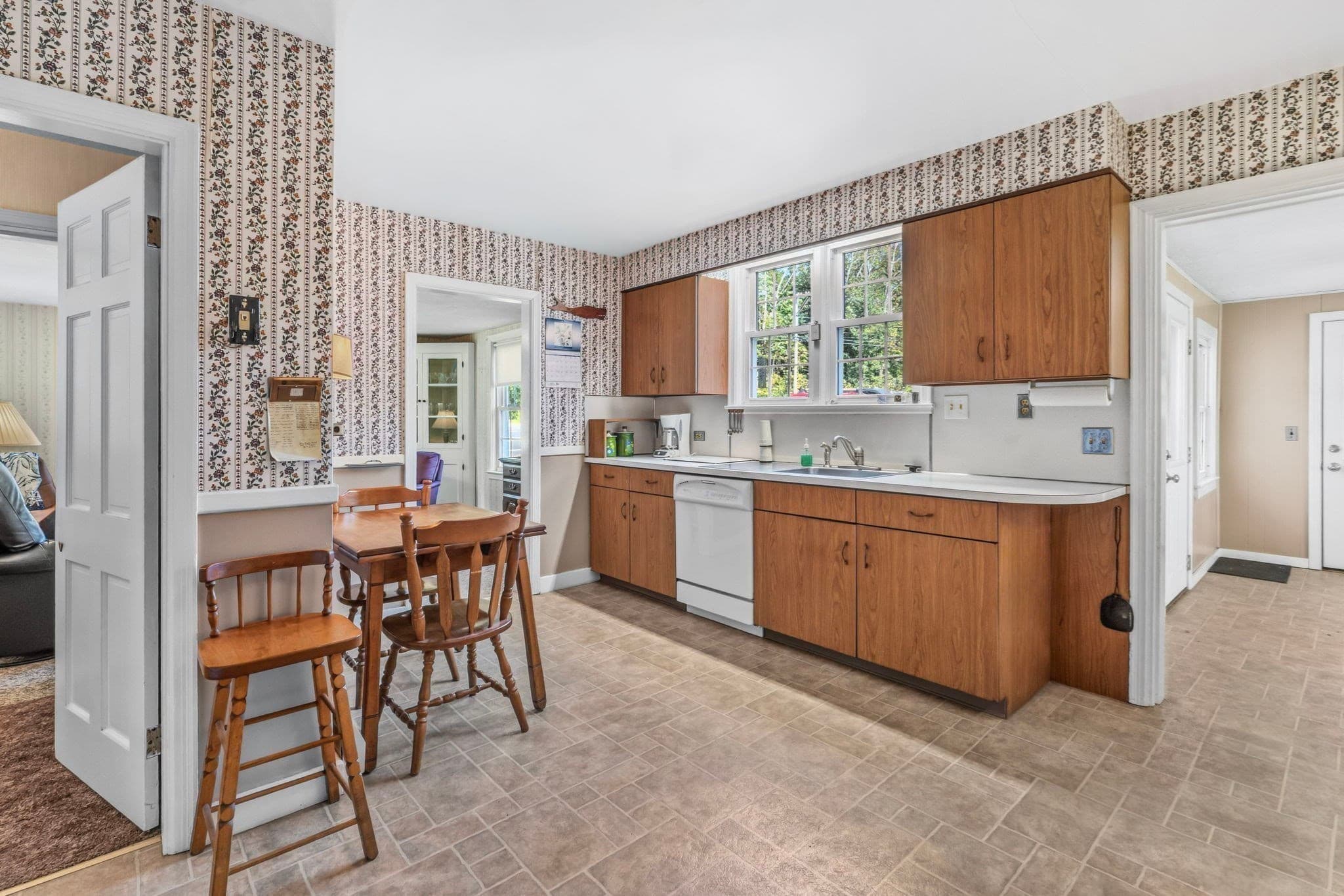 Single Family Residence at 515 Main Rd, Chesterfield MA 01012, photo 10 of 42