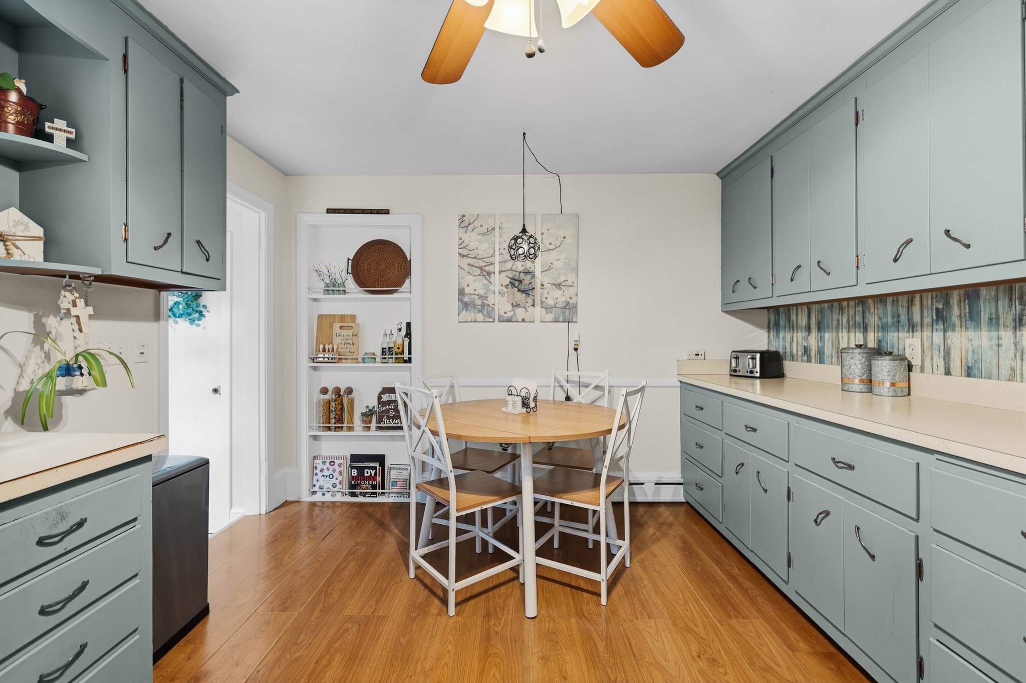 Single Family Residence at 7 Norfolk Ave, Dartmouth MA 02747, Dartmouth, photo 9 of 26