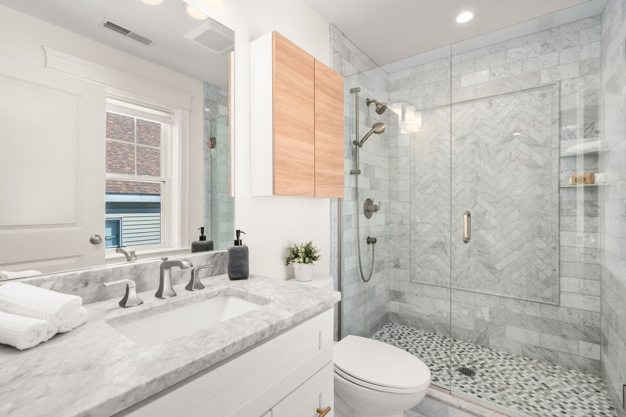 Condominium at 156 Ash Street # 2, Waltham MA 02453, Waltham, photo 17 of 35