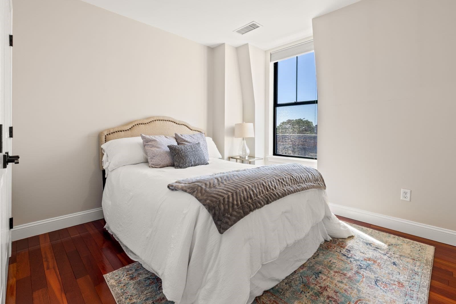 Condominium at 75 Clarendon St # 607, Boston MA 02116, photo 6 of 15