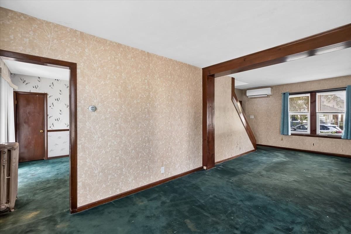 Single Family Residence at 35 Lorraine St, Chicopee MA 01013, Chicopee, photo 7 of 40