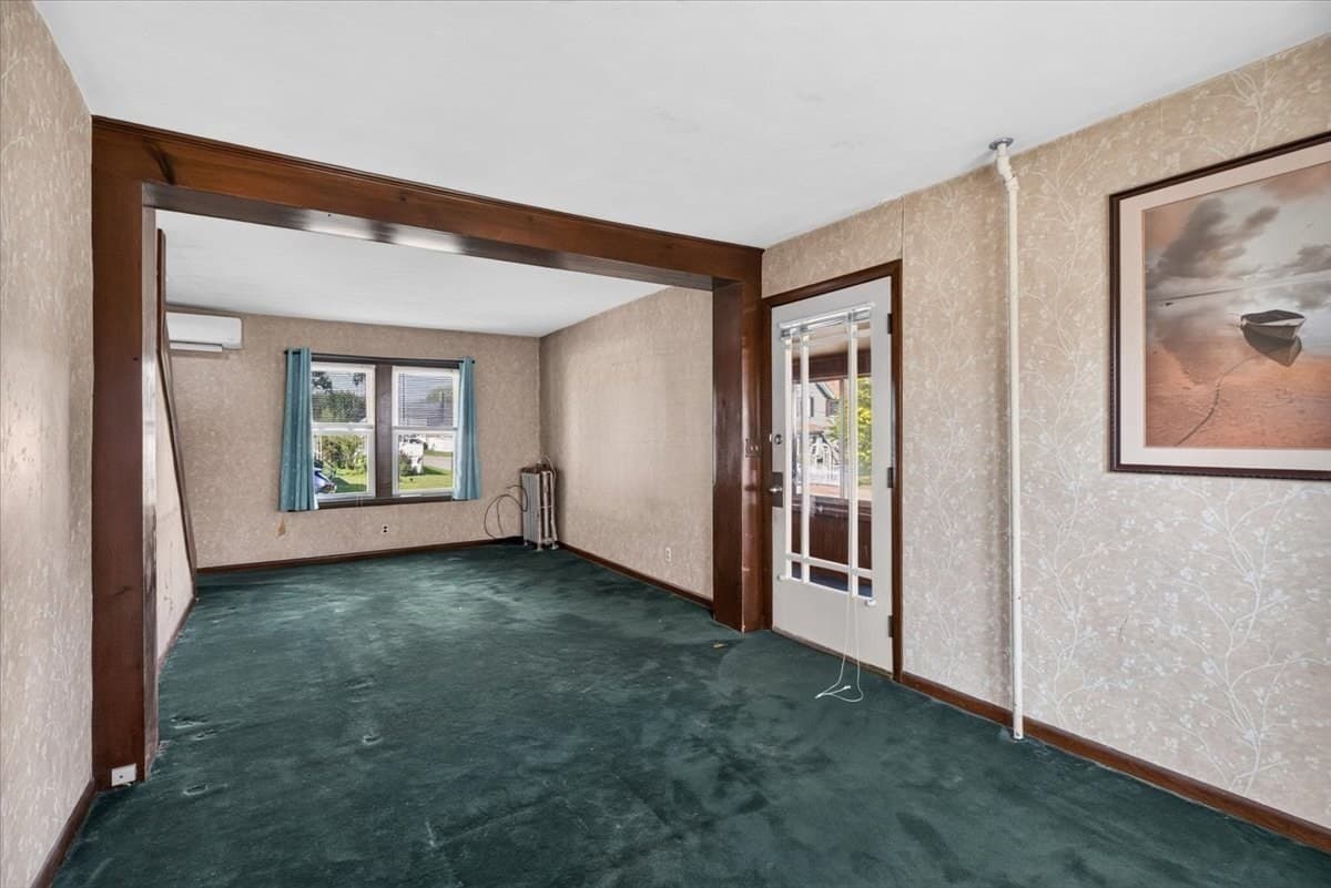 Single Family Residence at 35 Lorraine St, Chicopee MA 01013, Chicopee, photo 5 of 40
