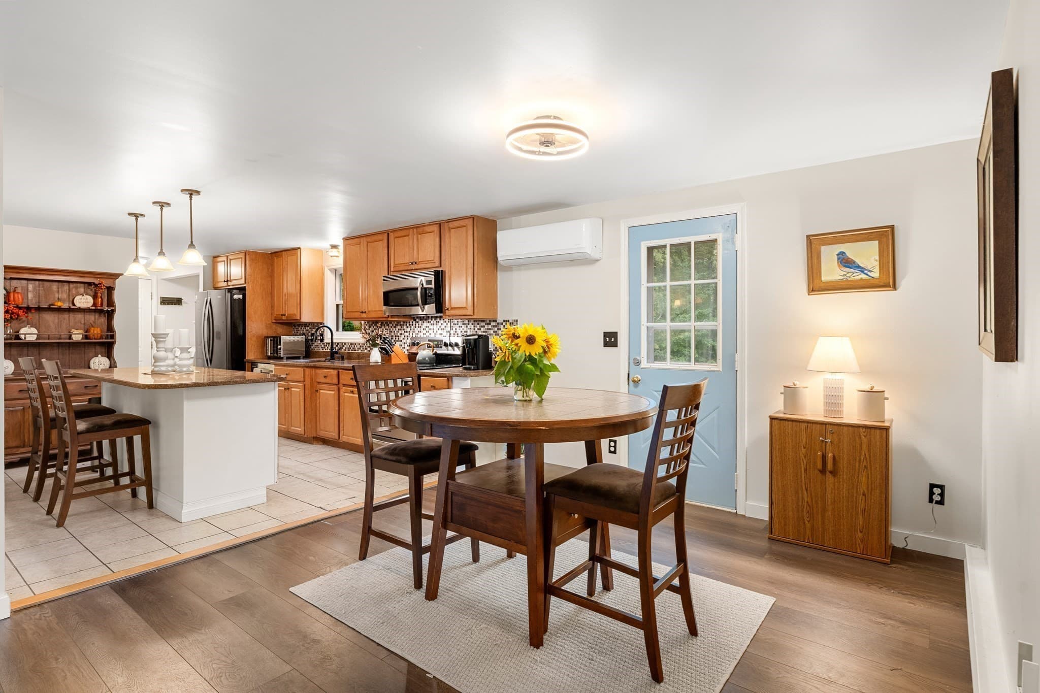 Single Family Residence at 41 Woodland Rd, Uxbridge MA 01569, Uxbridge, photo 3 of 31