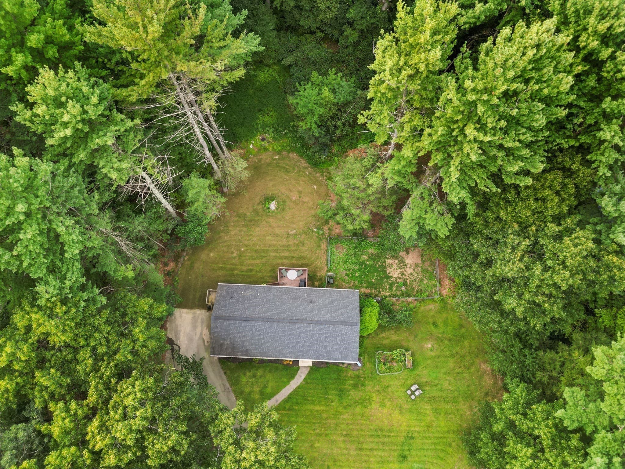 Single Family Residence at 41 Woodland Rd, Uxbridge MA 01569, Uxbridge, photo 24 of 31