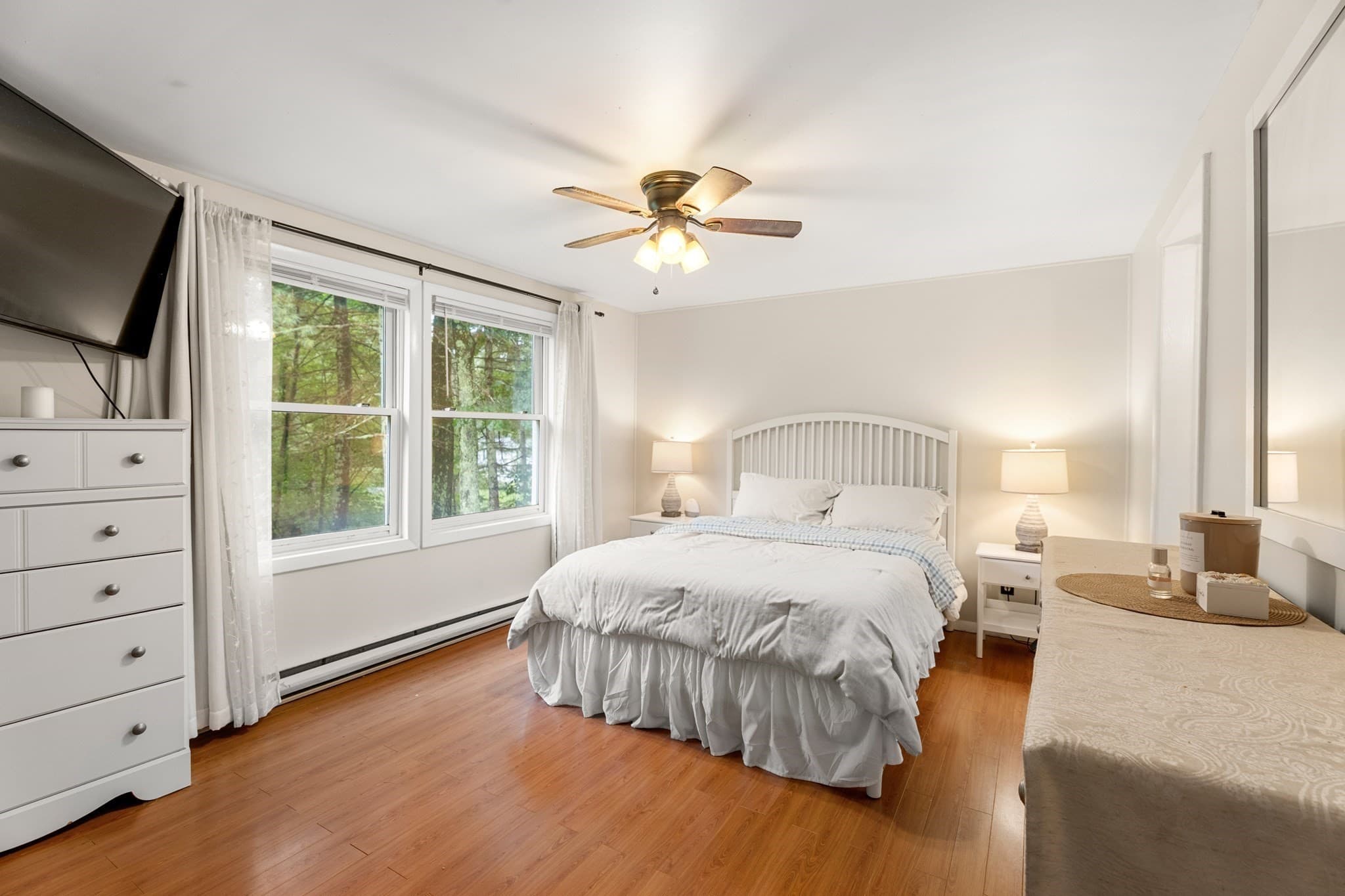 Single Family Residence at 41 Woodland Rd, Uxbridge MA 01569, Uxbridge, photo 14 of 31