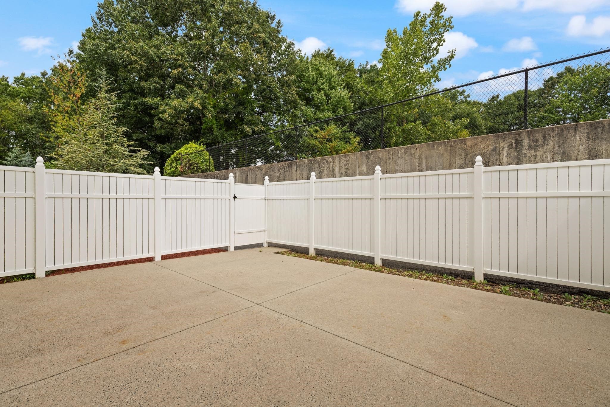 Condominium at 8 Dansreau Place # 8, Middleton MA 01949, Middleton, photo 19 of 41