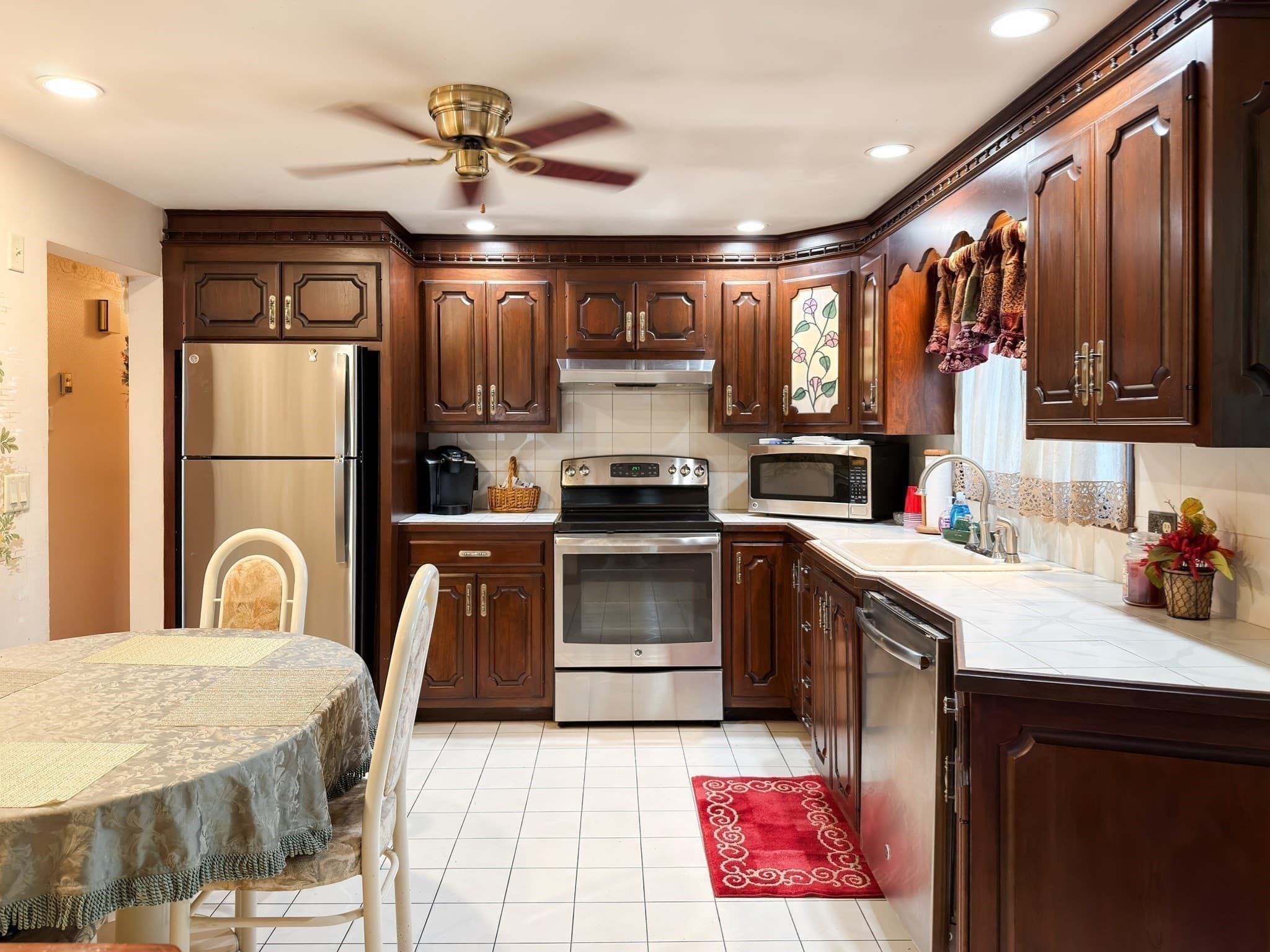 Single Family Residence at 38 Amelia Pl, Revere MA 02151, Revere, photo 9 of 26