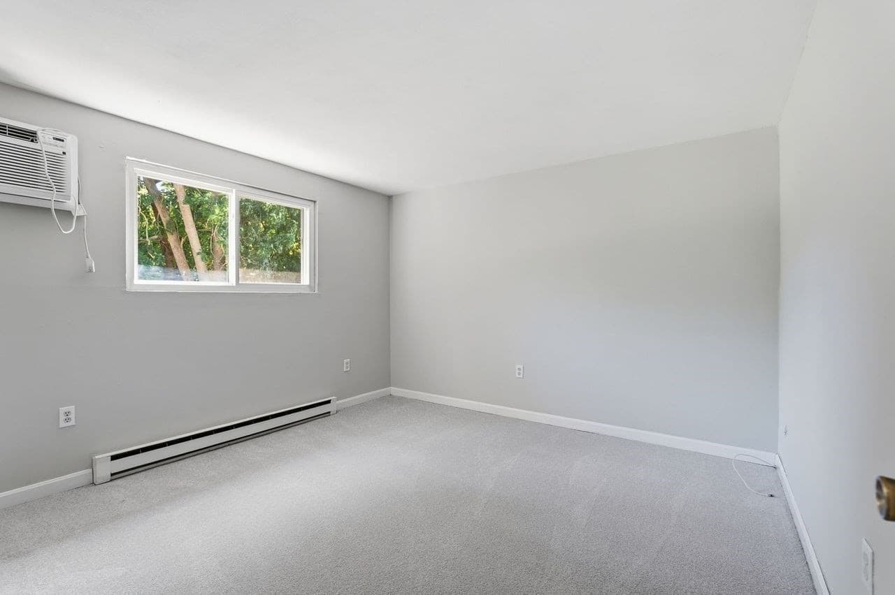 Condominium at 17 Orchard # L, Haverhill MA 01830, Haverhill, photo 18 of 22