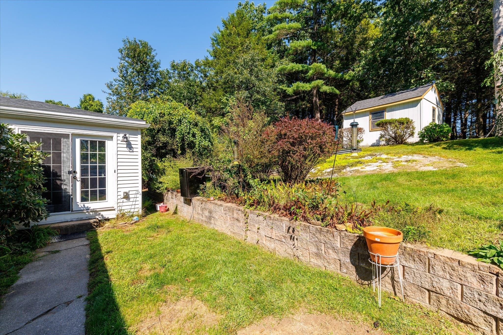 Single Family Residence at 44 New Boston Road, Sturbridge MA 01566, Sturbridge, photo 24 of 40