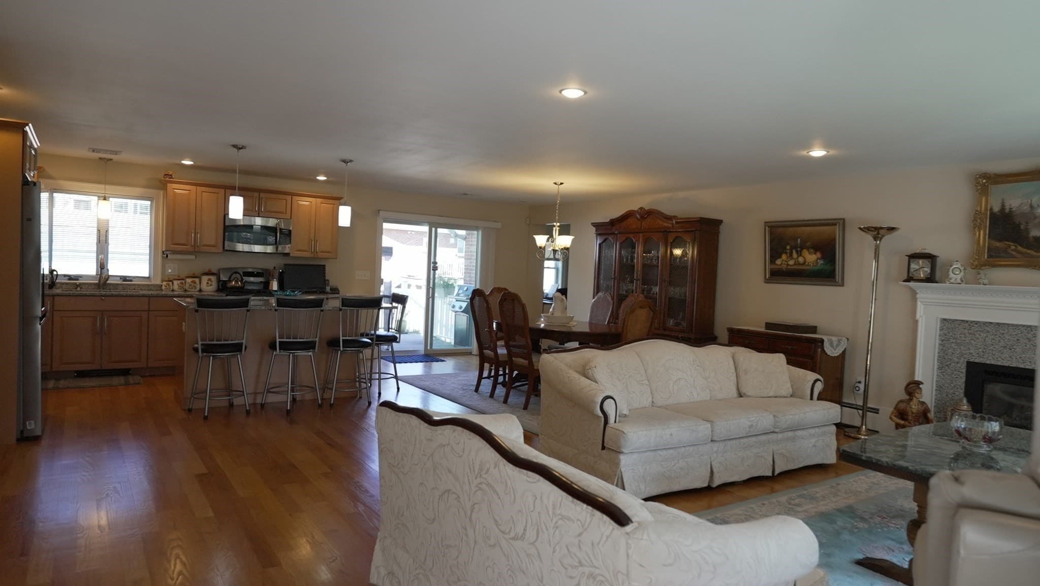 Single Family Residence at 23 Laurine Rd, Saugus MA 01906, Saugus, photo 3 of 36