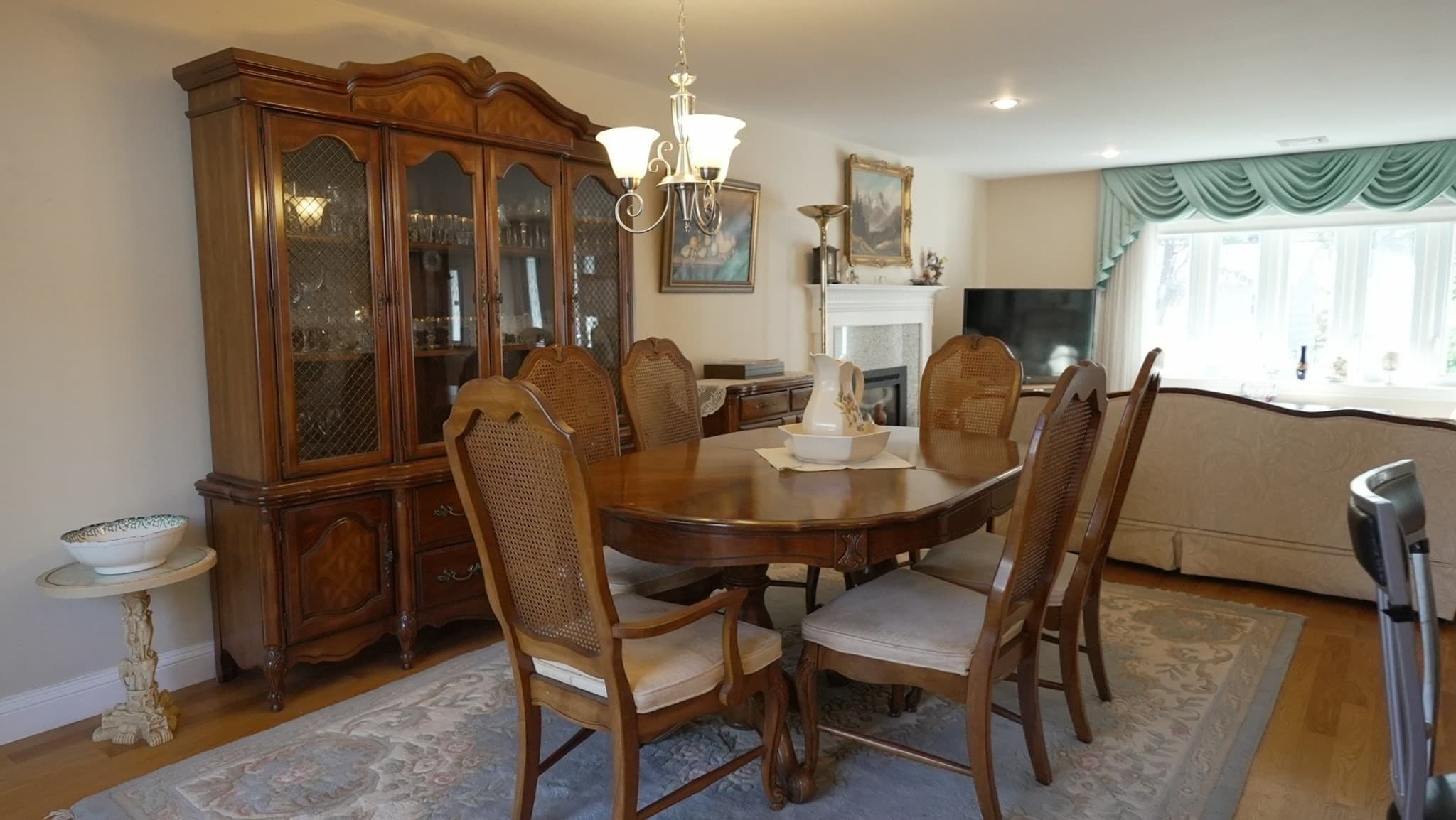 Single Family Residence at 23 Laurine Rd, Saugus MA 01906, Saugus, photo 9 of 36