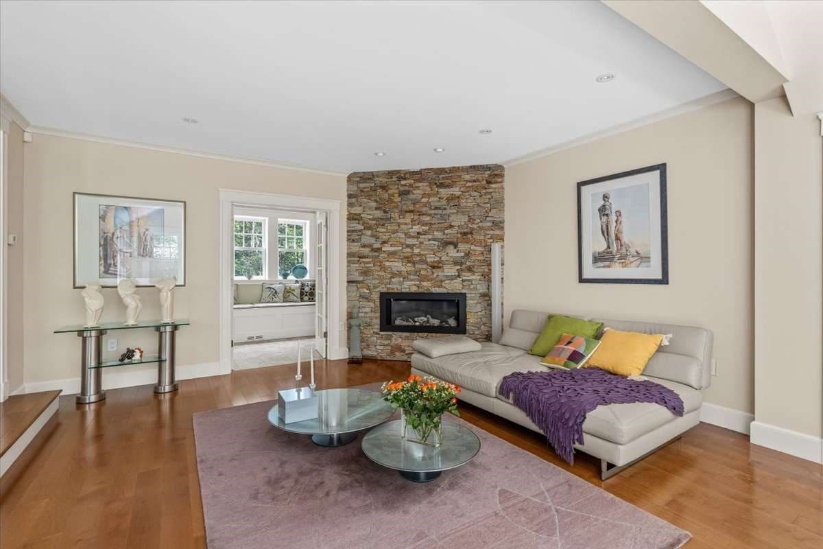 Single Family Residence at 71 Arrow Head Rd, Marshfield MA 02050, Marshfield, photo 10 of 41