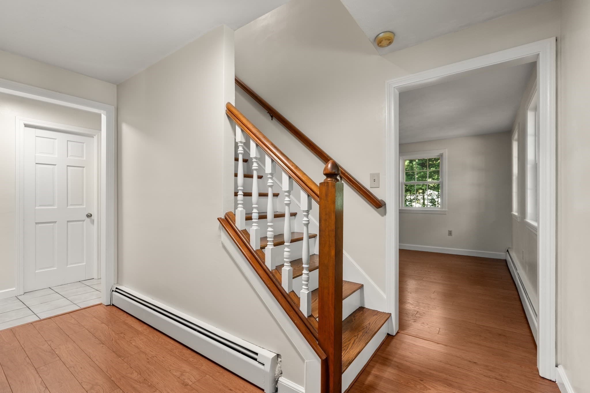 Single Family Residence at 7 Tara Road, Southborough MA 01772, Southborough, photo 3 of 42