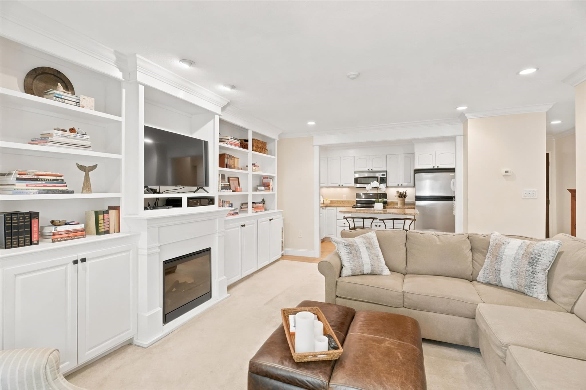 Condominium at 500 Northshore Rd # 11A, Peabody MA 01960, Peabody, photo 12 of 33