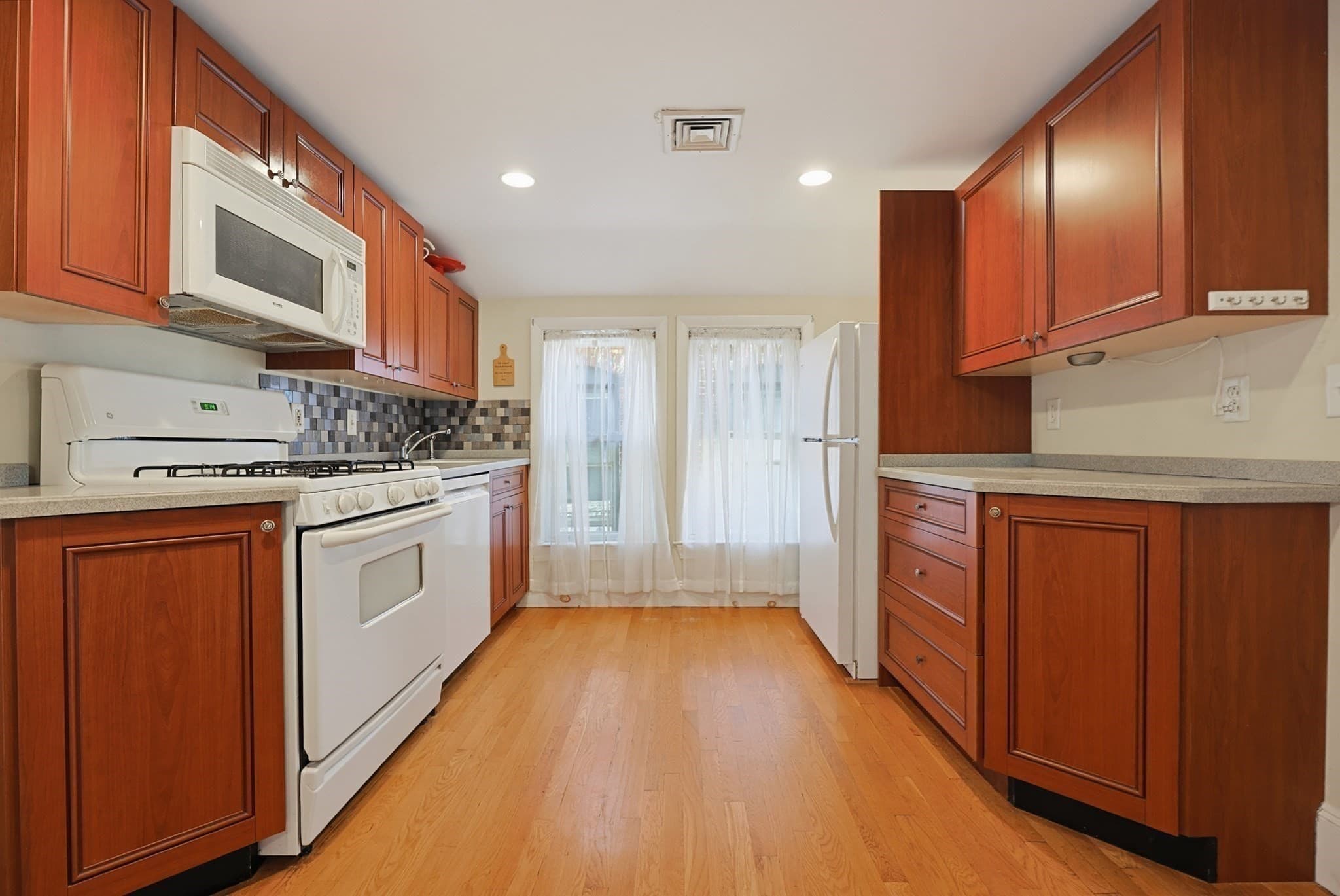 Condominium at 42 Cedar St # 3, Somerville MA 02143, Somerville, photo 22 of 39
