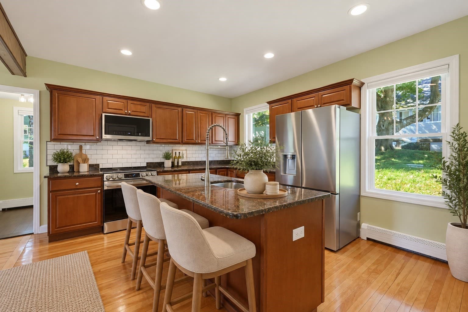 Single Family Residence at 23 Tallawanda Dr., Worcester MA 01603, Worcester, photo 7 of 27
