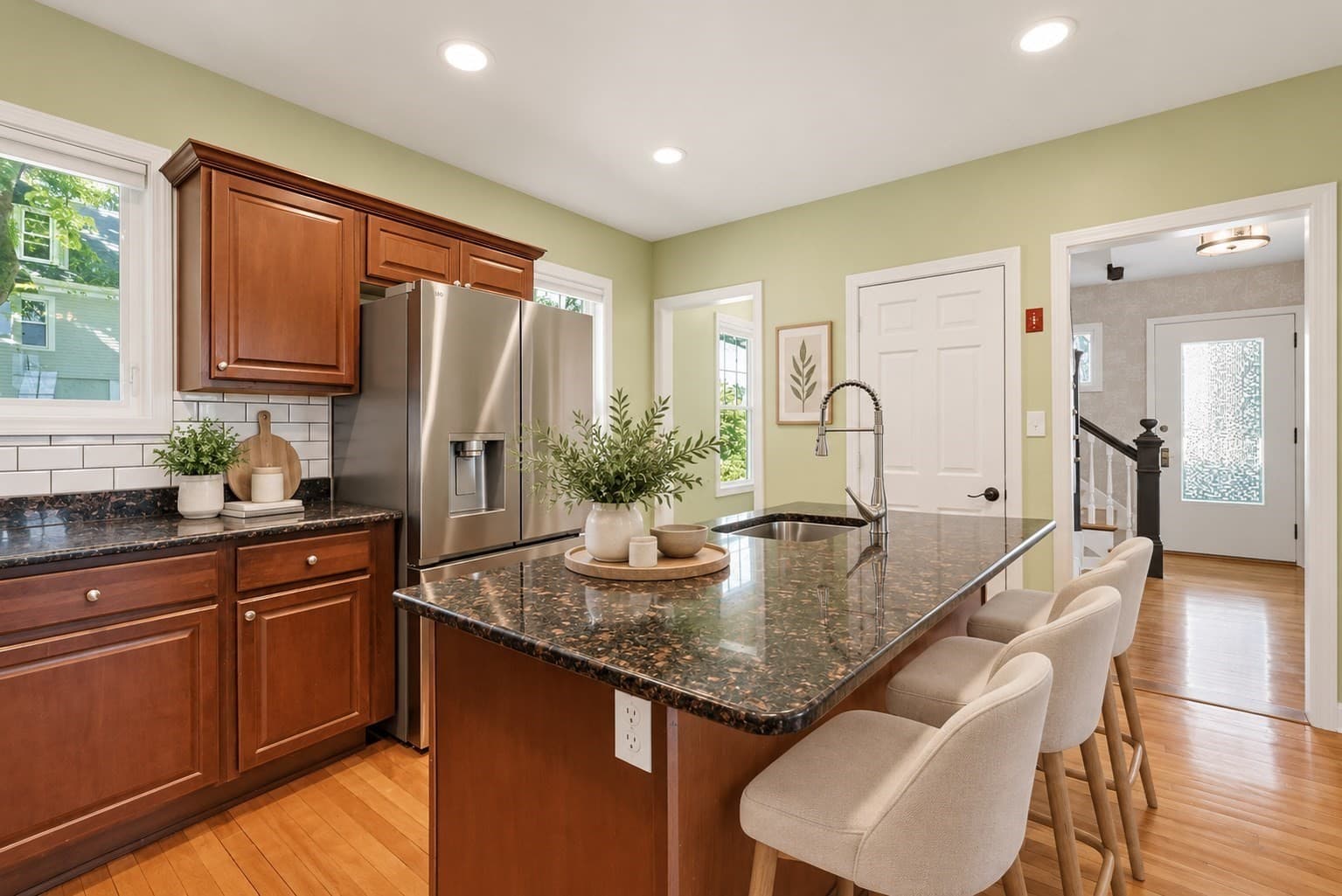 Single Family Residence at 23 Tallawanda Dr., Worcester MA 01603, Worcester, photo 8 of 27