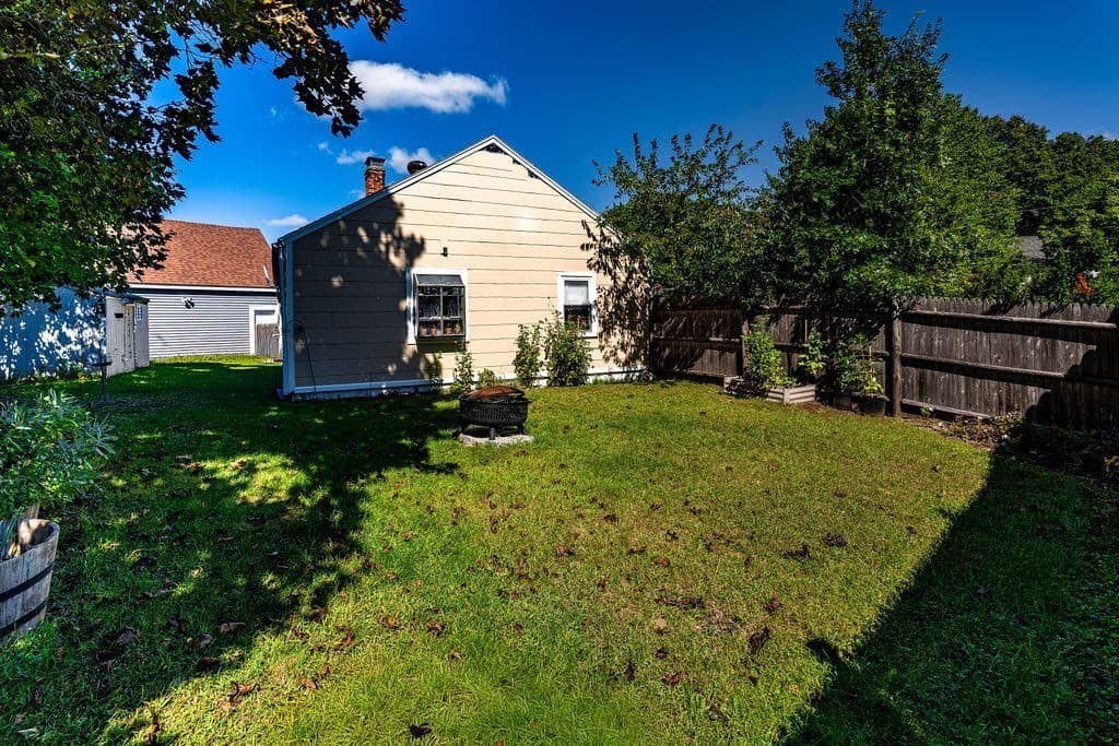 Single Family Residence at 201 Stoughton St, Stoughton MA 02072, Stoughton, photo 16 of 19