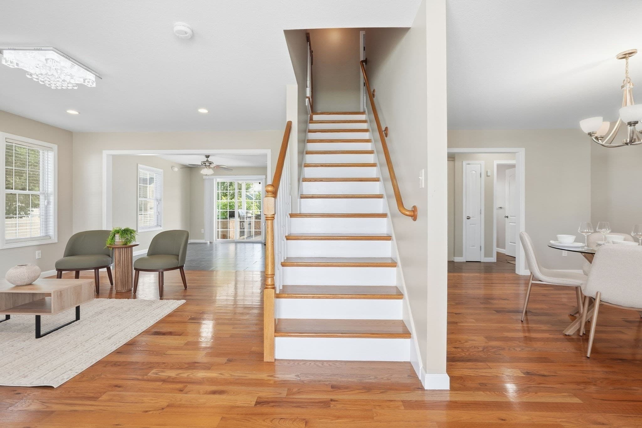 Single Family Residence at 37 Wells St, Springfield MA 01104, Springfield, photo 12 of 39