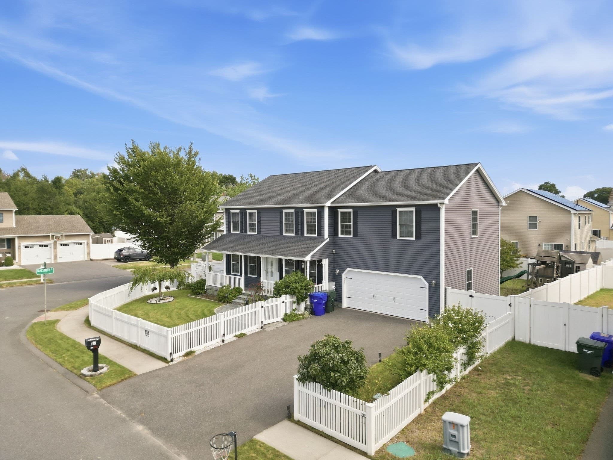 Single Family Residence at 37 Wells St, Springfield MA 01104, Springfield, photo 36 of 39