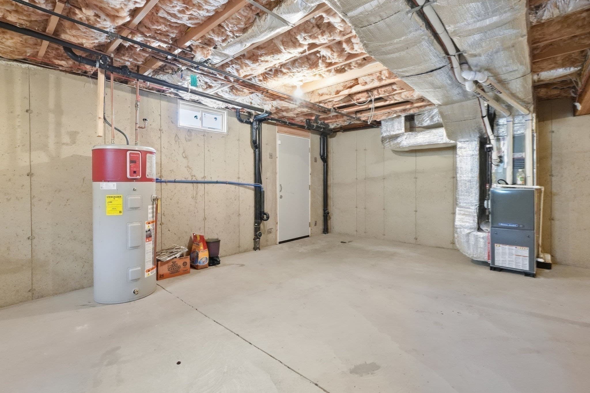 Single Family Residence at 37 Wells St, Springfield MA 01104, Springfield, photo 30 of 39